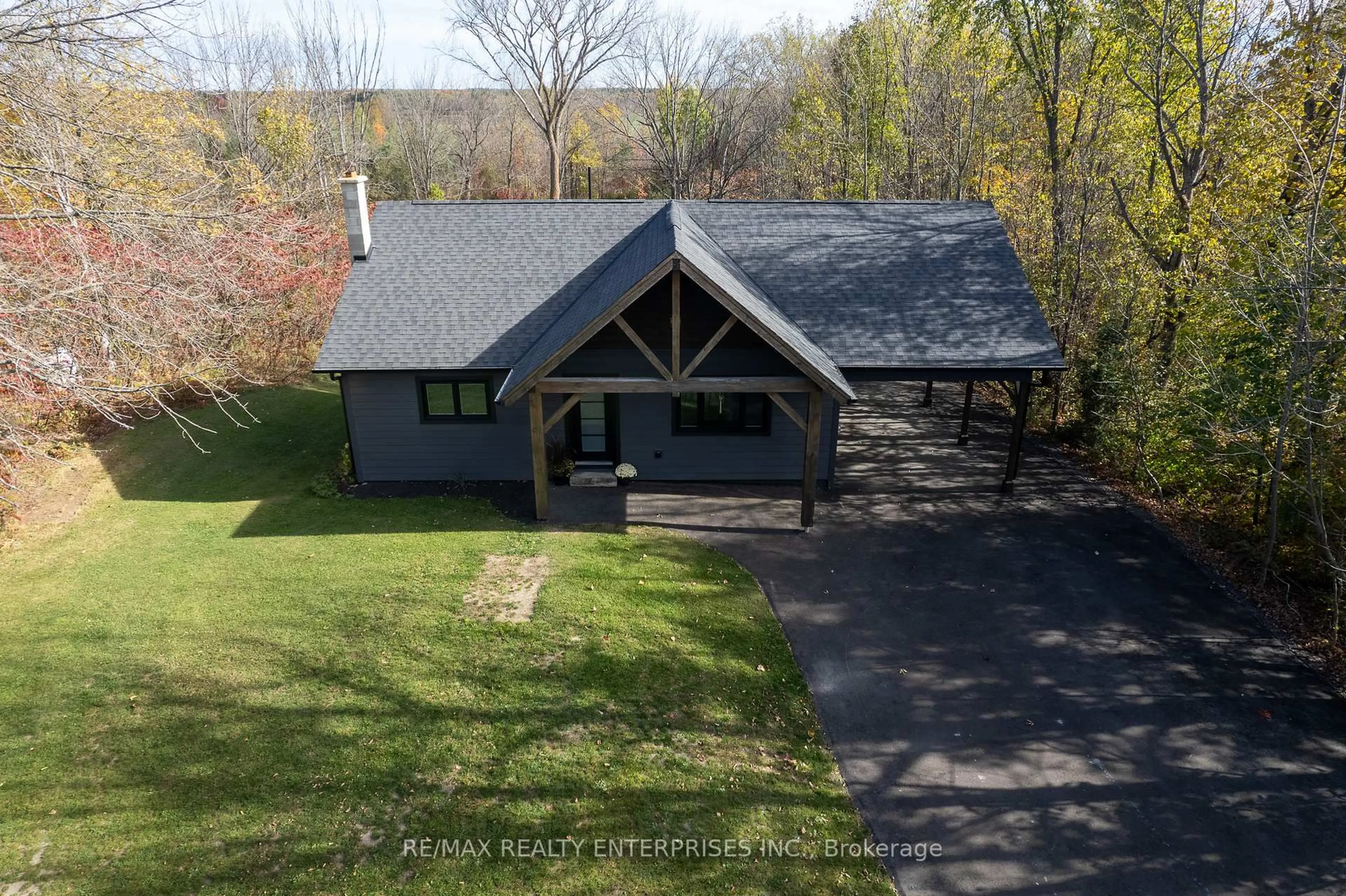 A pic from outside/outdoor area/front of a property/back of a property/a pic from drone, water/lake/river/ocean view for 2035 Quarry Rd, Severn Ontario L0K 1E0