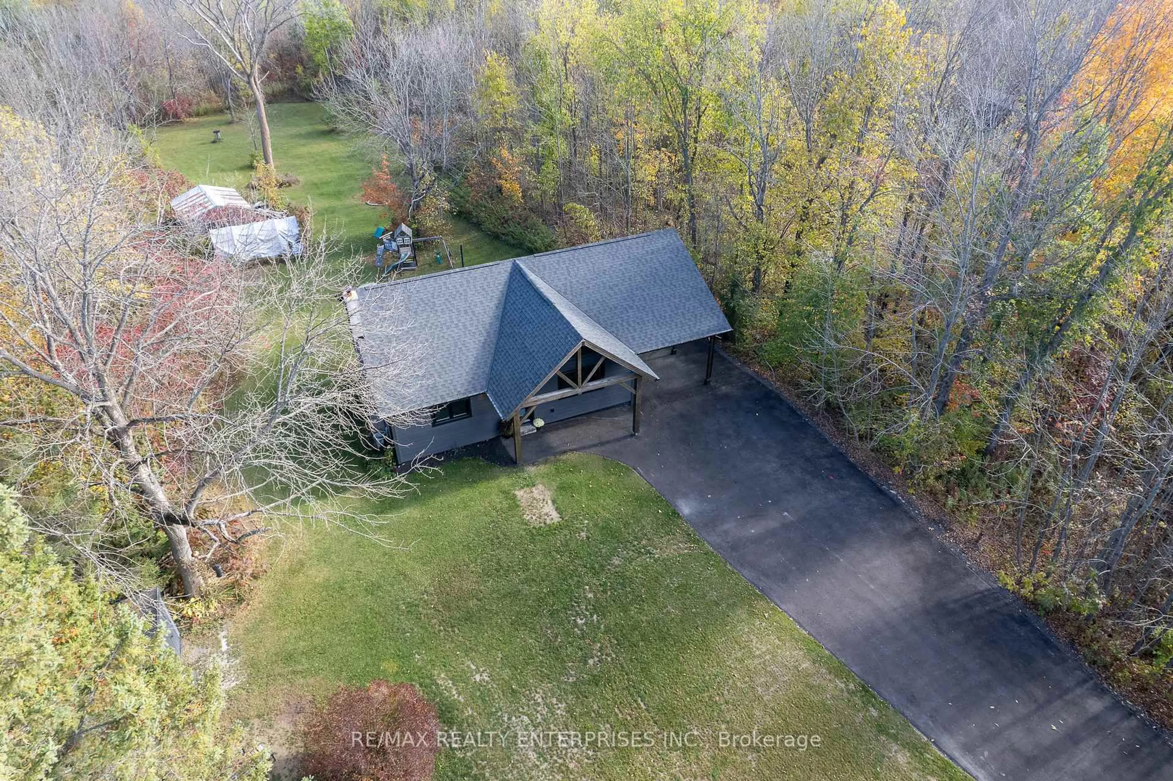 A pic from outside/outdoor area/front of a property/back of a property/a pic from drone, water/lake/river/ocean view for 2035 Quarry Rd, Severn Ontario L0K 1E0