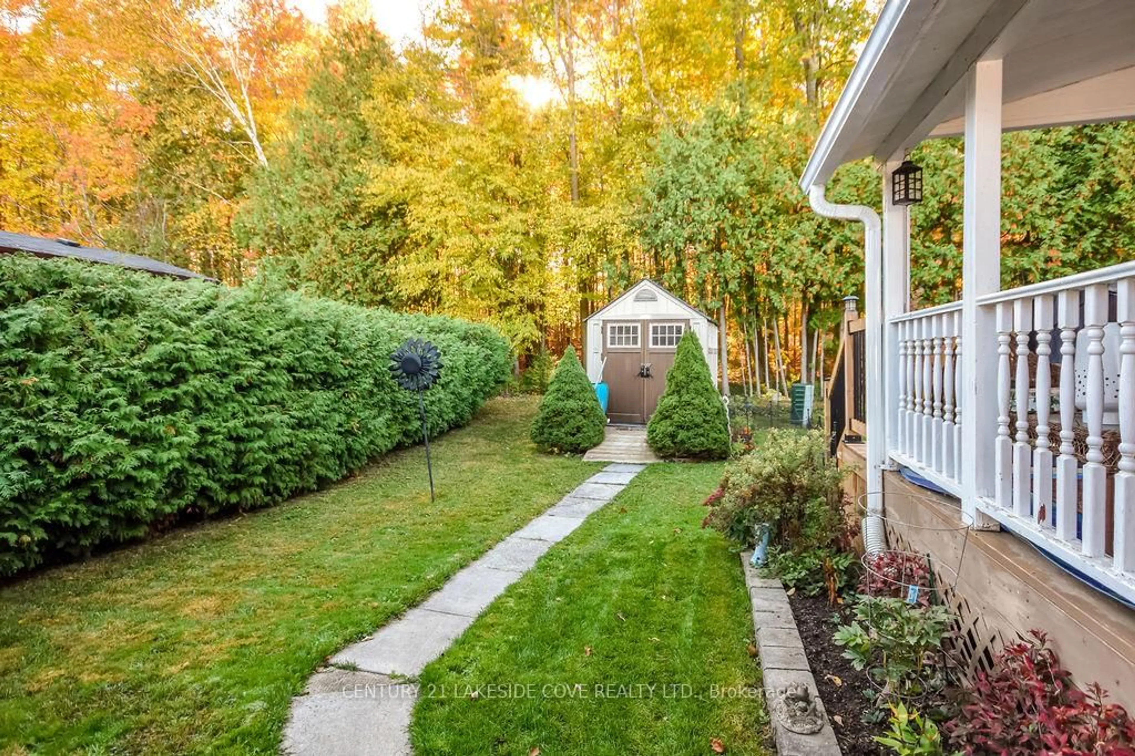 Patio, unknown for 1355 Hilltop Rd, Severn Ontario L3V 0V7