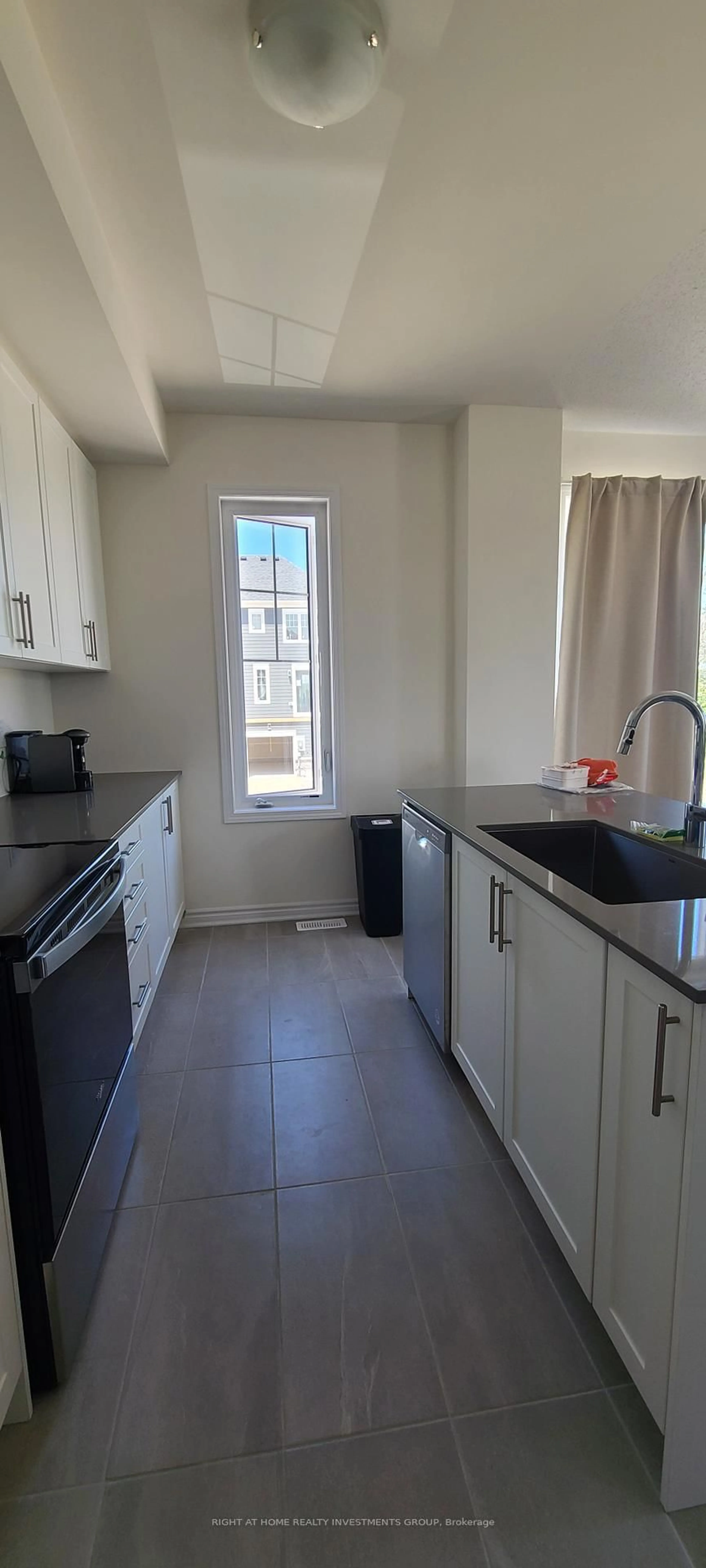 Standard kitchen, unknown for 83 Shelburne Ave, Wasaga Beach Ontario L9Z 0L2