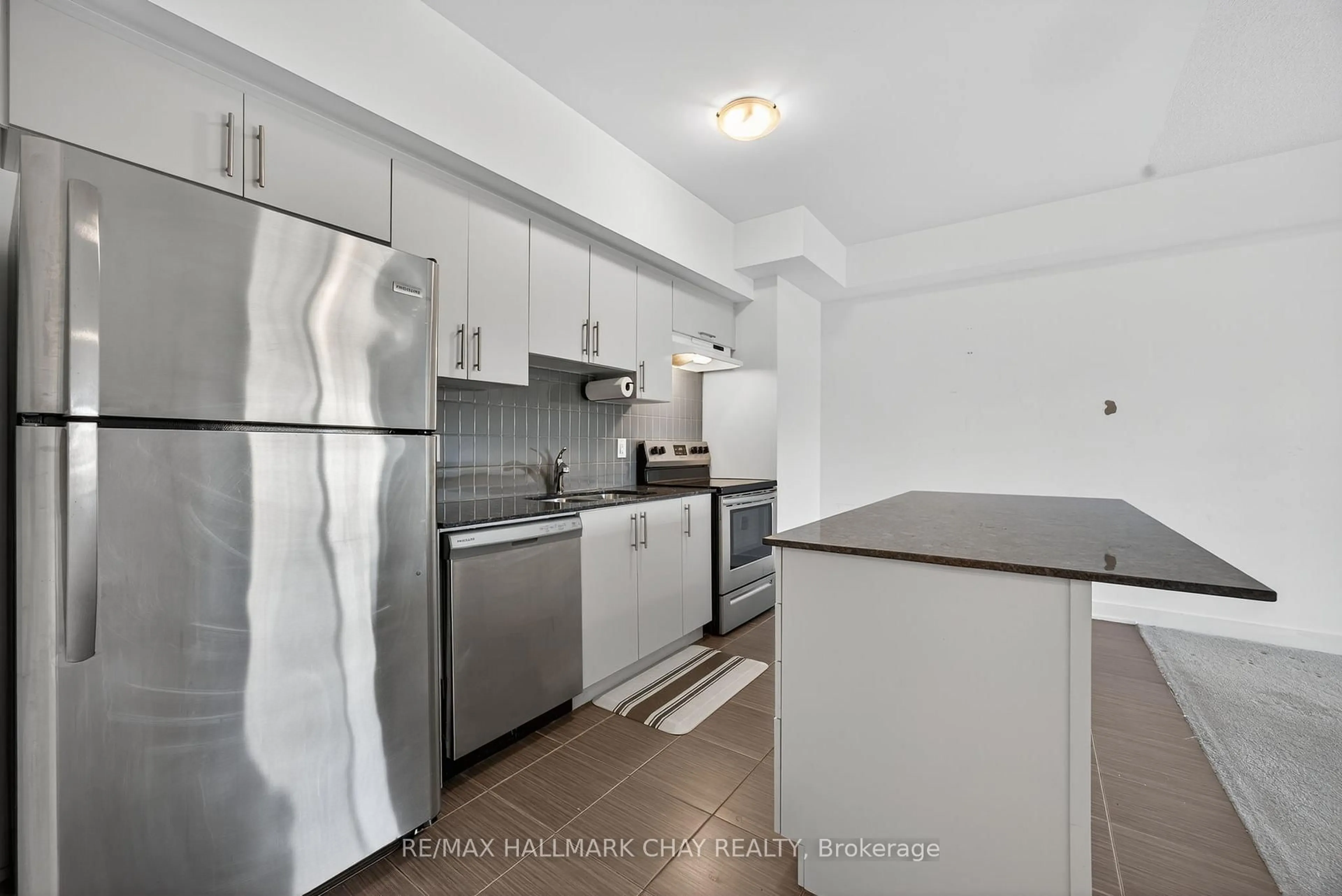 Standard kitchen, unknown for 6 Spice Way #104, Barrie Ontario L9J 0J9
