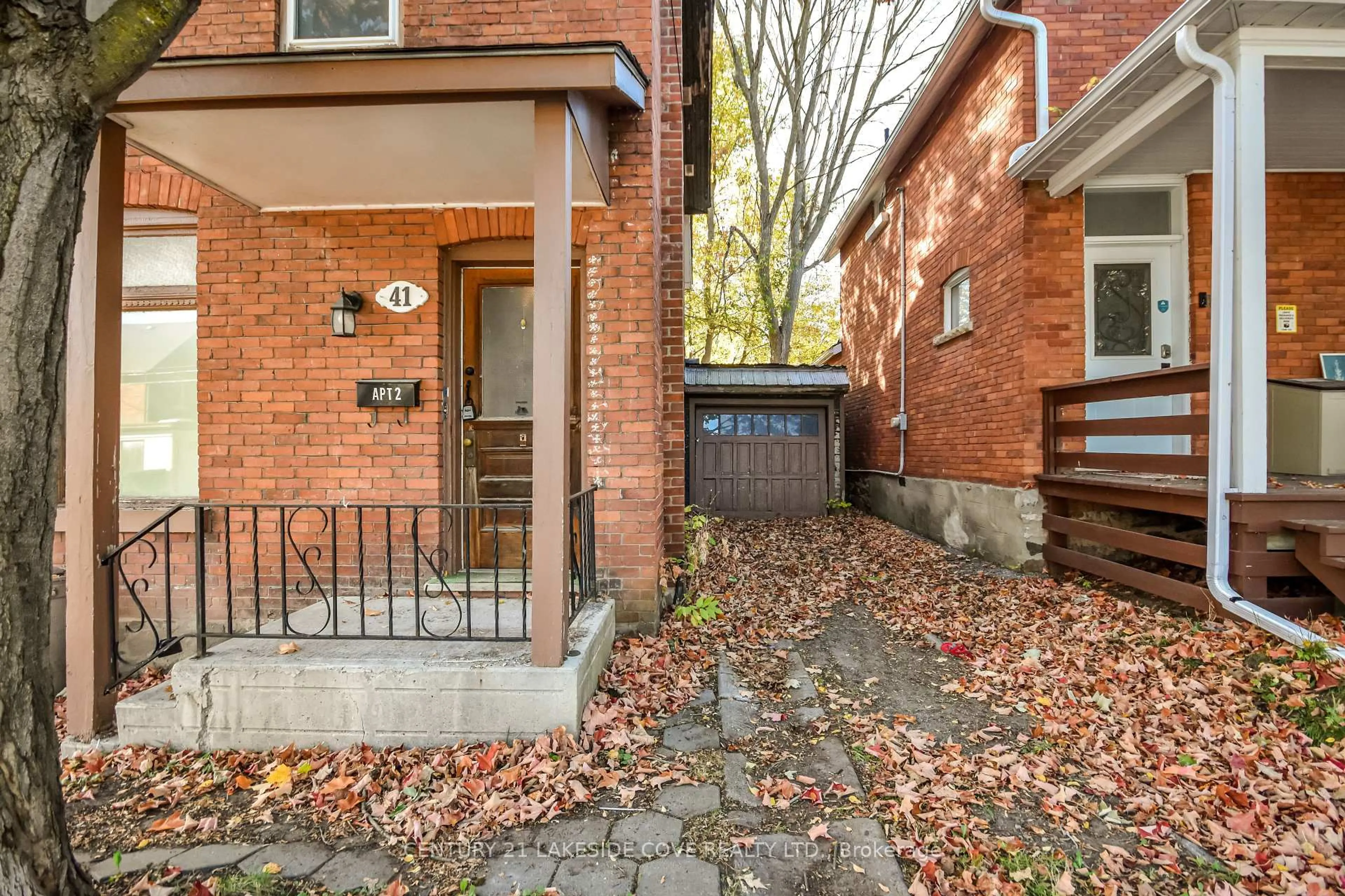 Home with brick exterior material, street for 41 Albert St, Orillia Ontario L3V 5K3