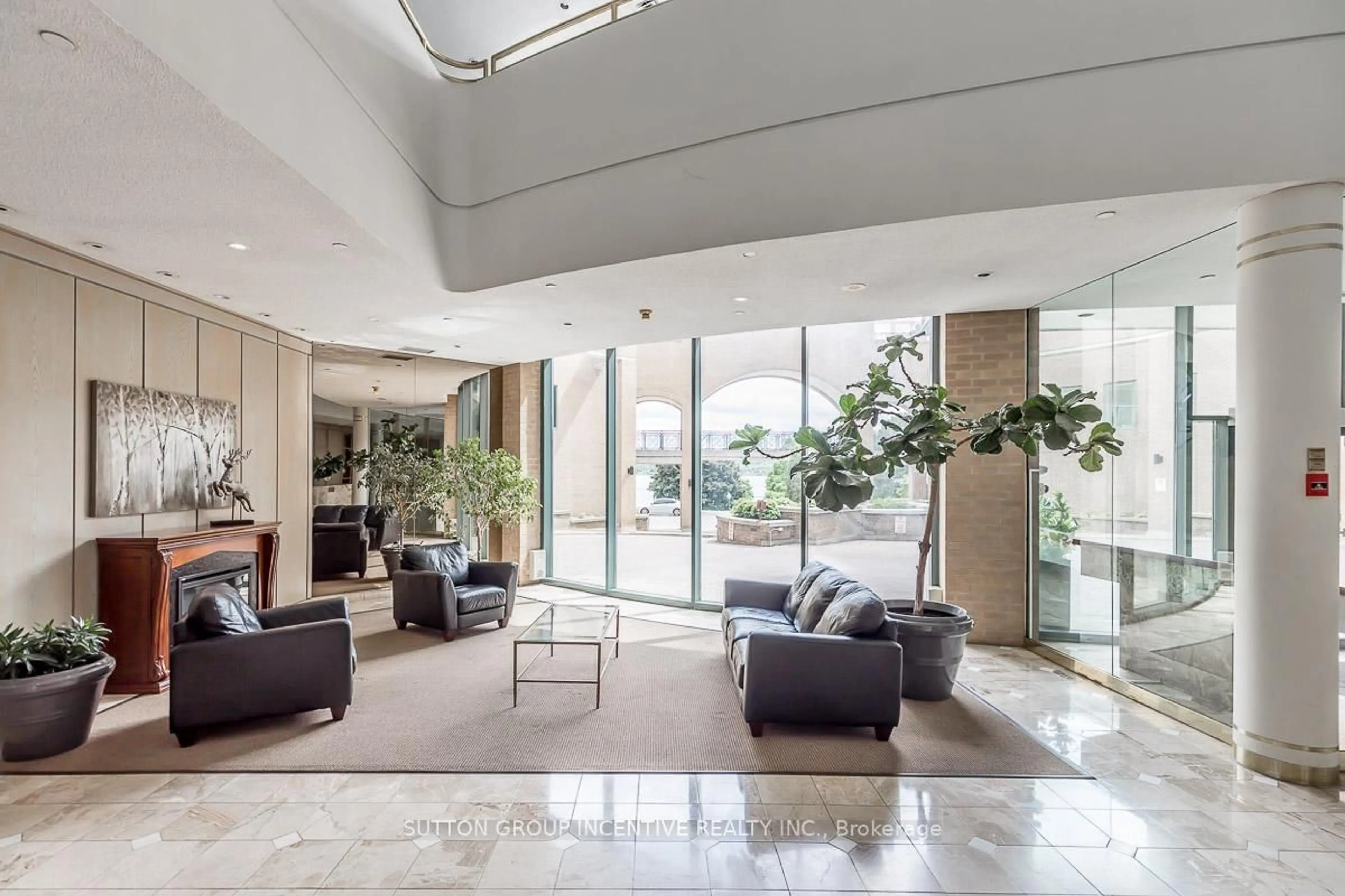 Lobby for 150 DUNLOP St #908, Barrie Ontario L4M 6H1