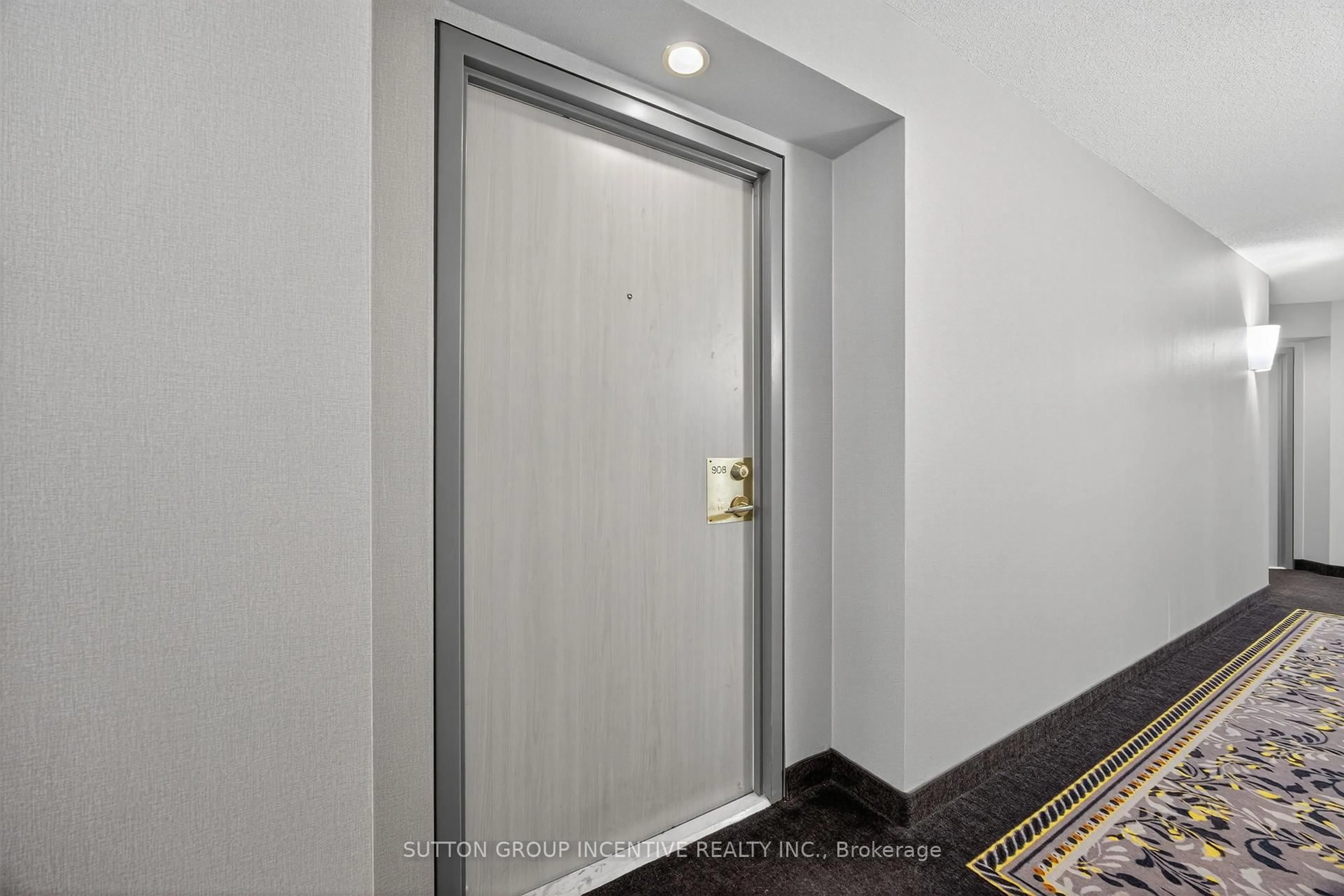 Indoor foyer for 150 DUNLOP St #908, Barrie Ontario L4M 6H1