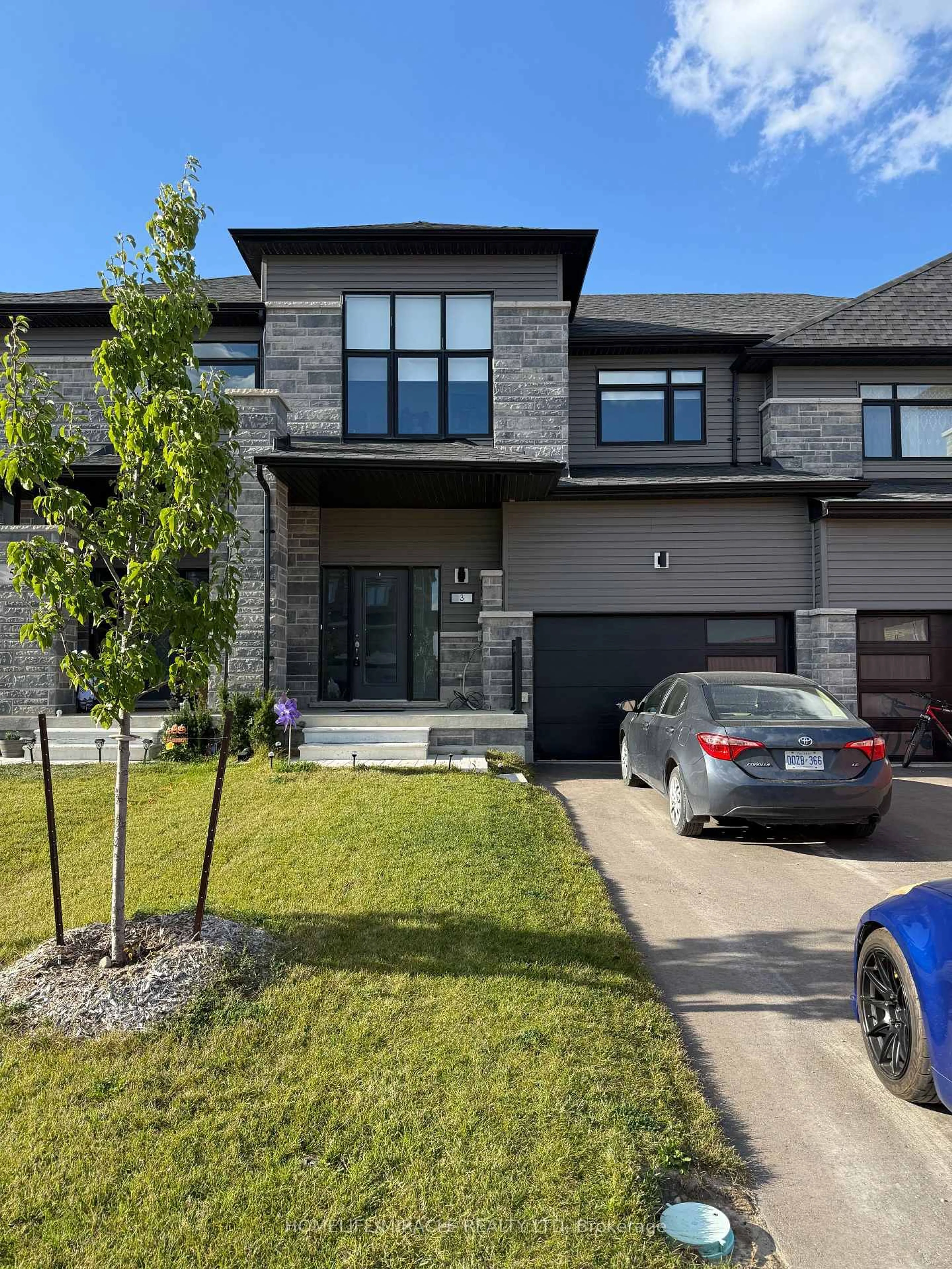 Home with brick exterior material, street for 3 Federica Cres, Wasaga Beach Ontario L9Z 0N5