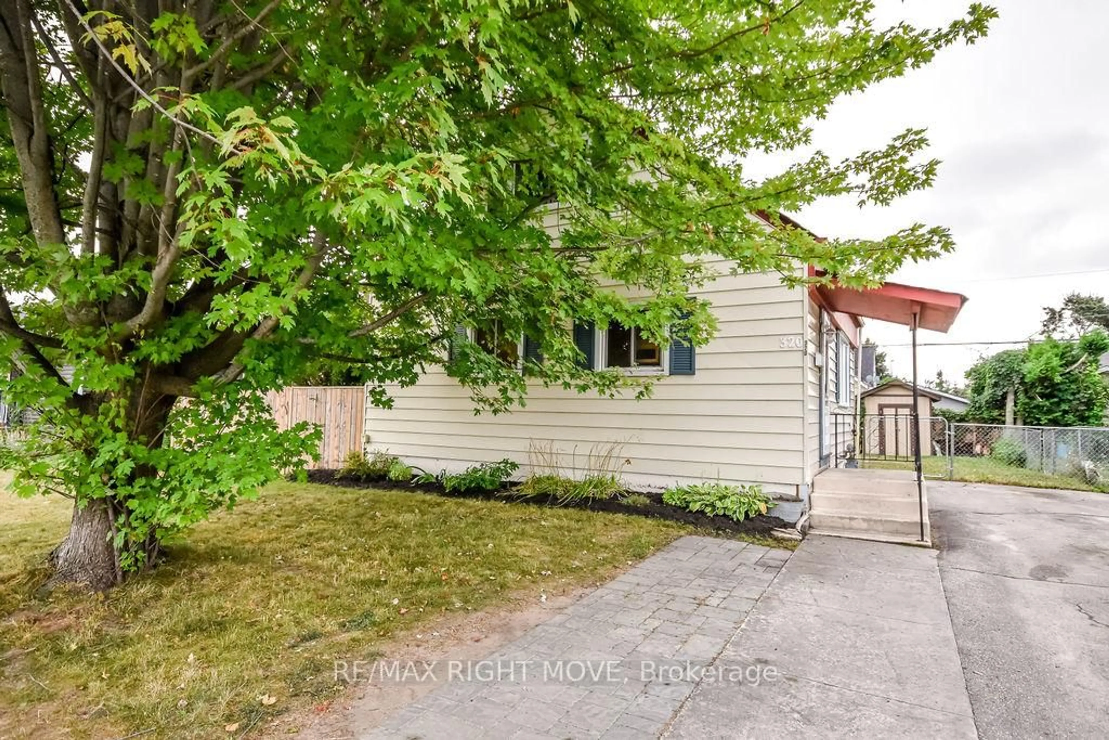 Unknown for 320 HILDA St, Orillia Ontario L3V 1J3