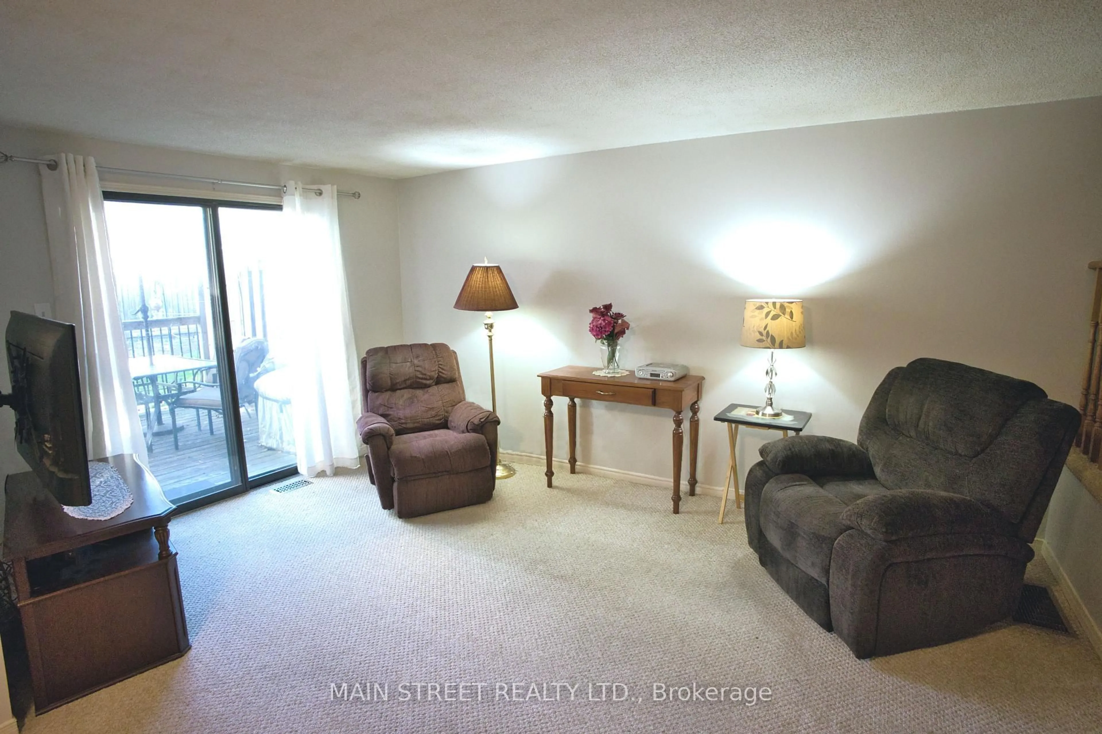 Living room with furniture, unknown for 13 Quail Cres, Barrie Ontario L4N 6X1