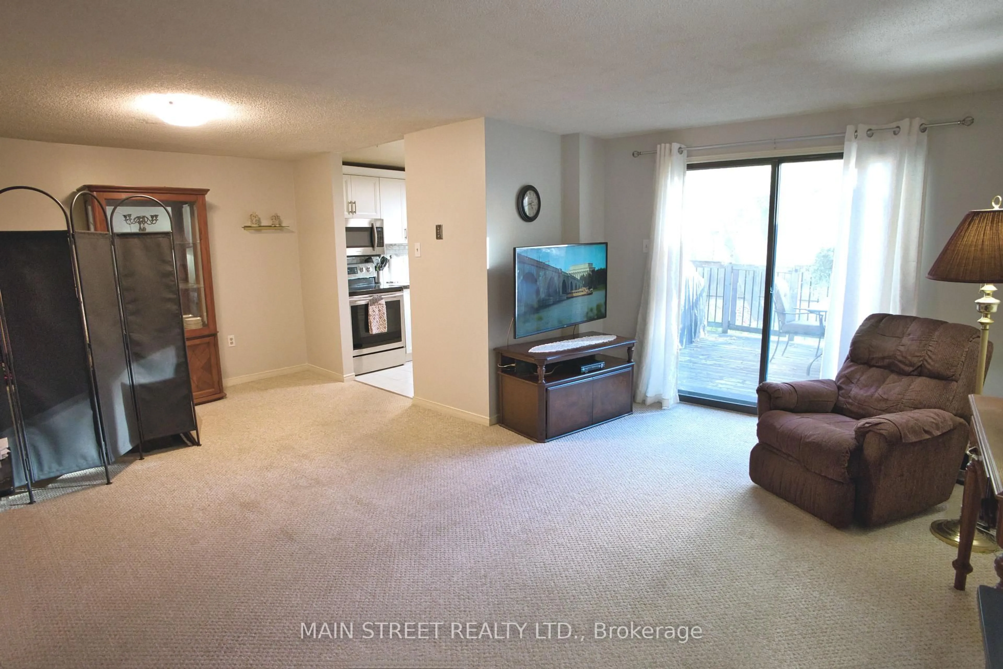 Living room with furniture, unknown for 13 Quail Cres, Barrie Ontario L4N 6X1