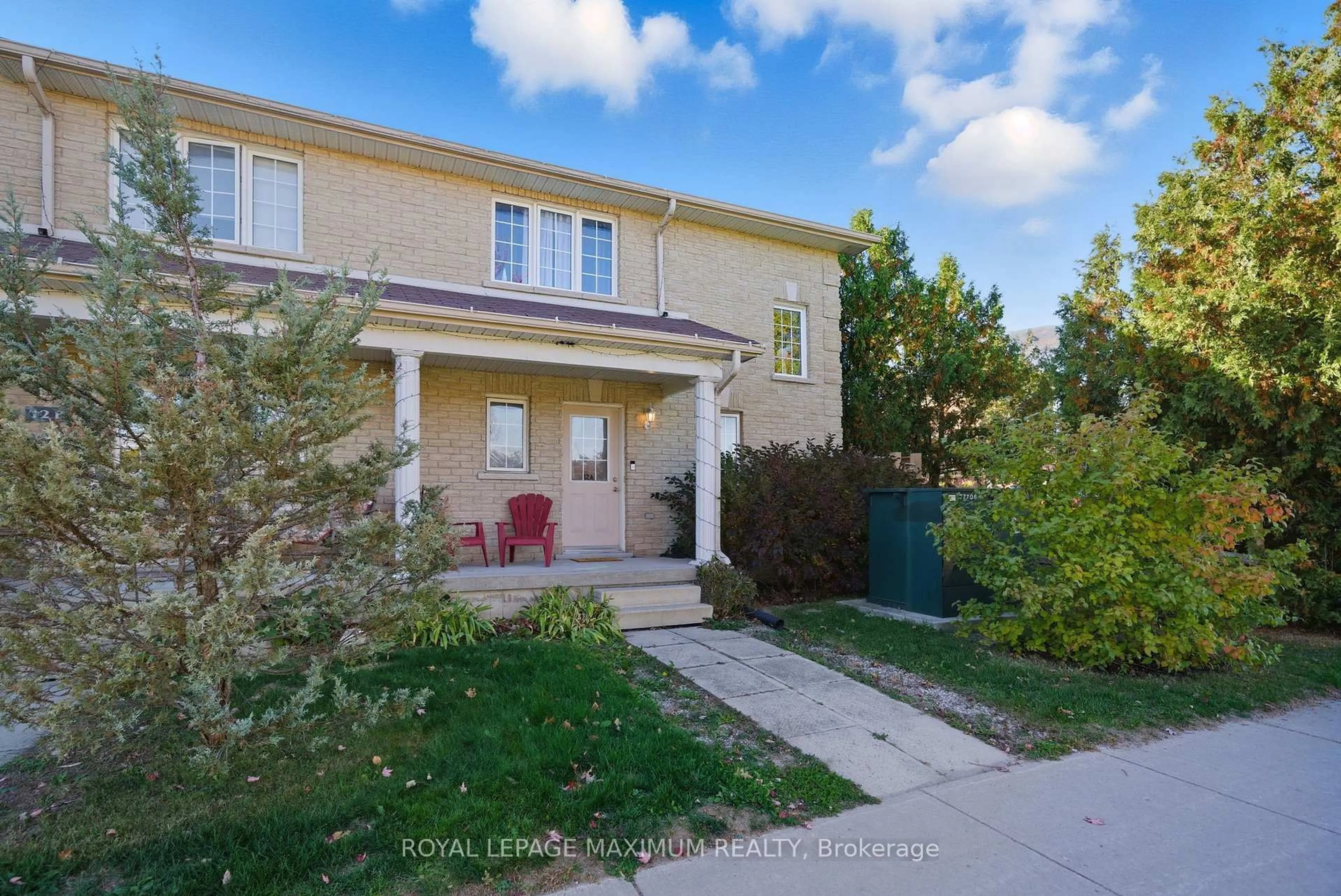 A pic from outside/outdoor area/front of a property/back of a property/a pic from drone, street for 12A Marsellus Dr, Barrie Ontario L4N 0Y4