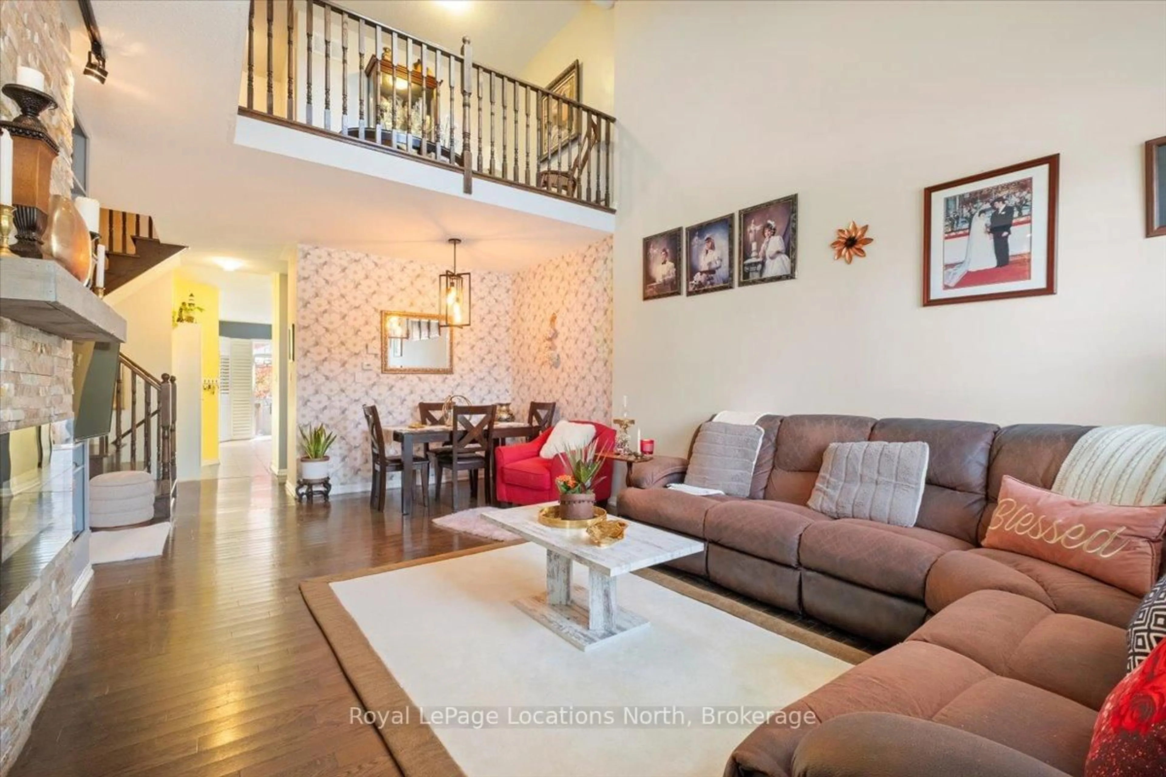 Living room with furniture, unknown for 21 Appalachian Tr #21, Wasaga Beach Ontario L9Z 0G3