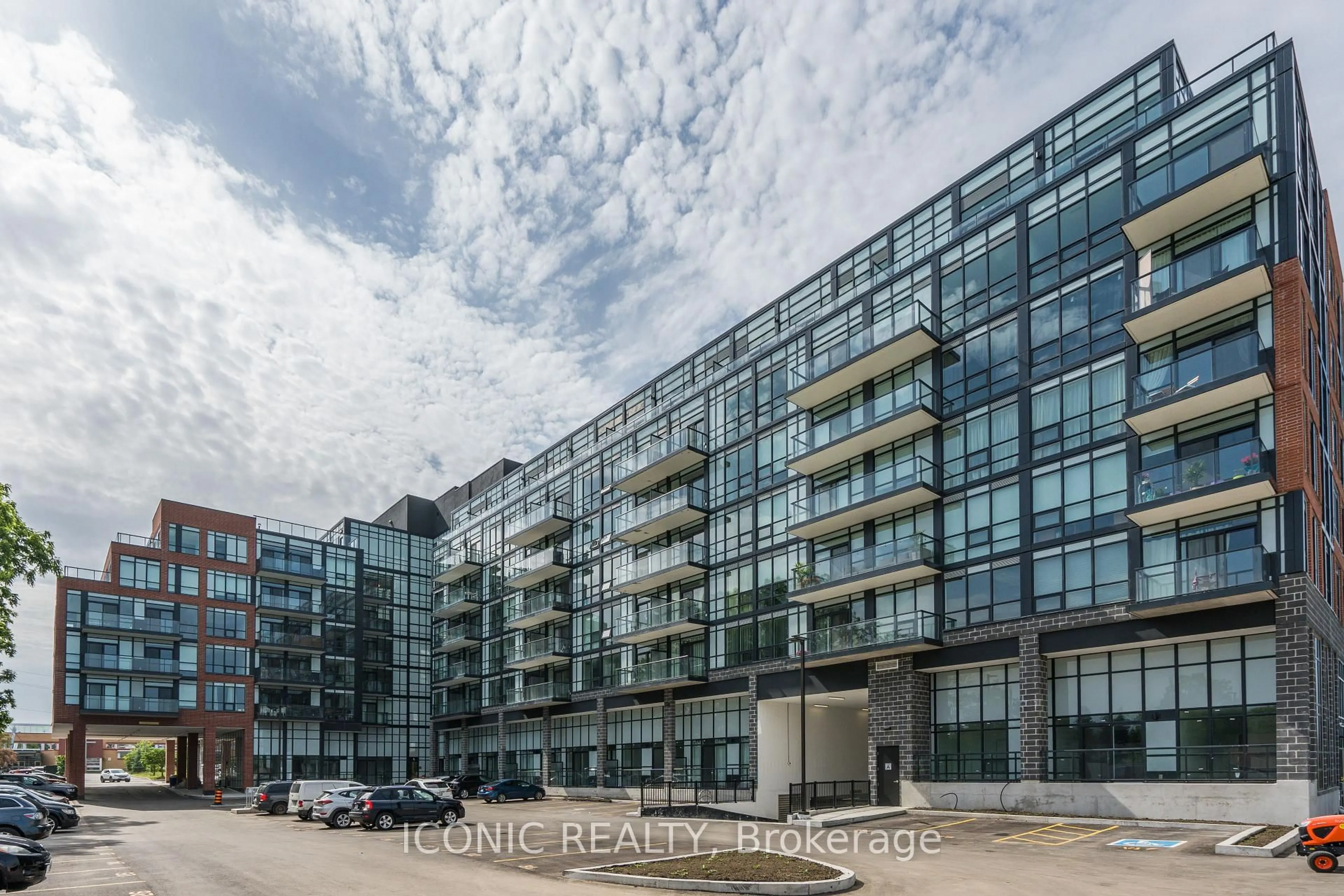 Unknown for 681 Yonge St #107, Barrie Ontario L9J 0K1