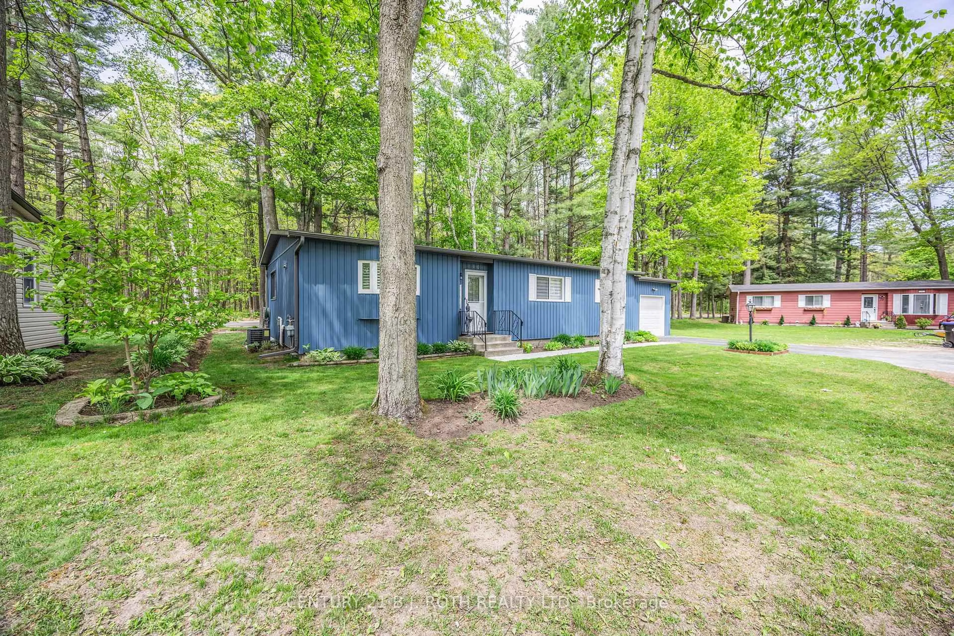 Shed for 10 Allen Dr, Wasaga Beach Ontario L9Z 1K5