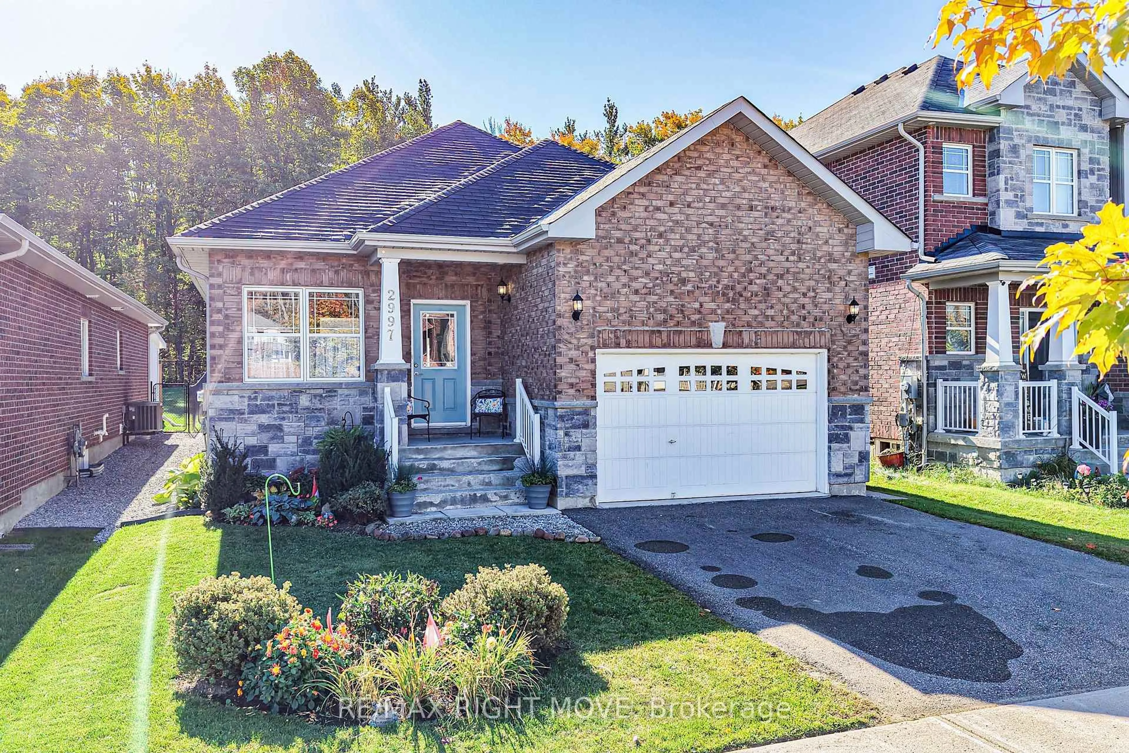 Home with brick exterior material, street for 2997 Stone Ridge Blvd, Orillia Ontario L3V 8J5