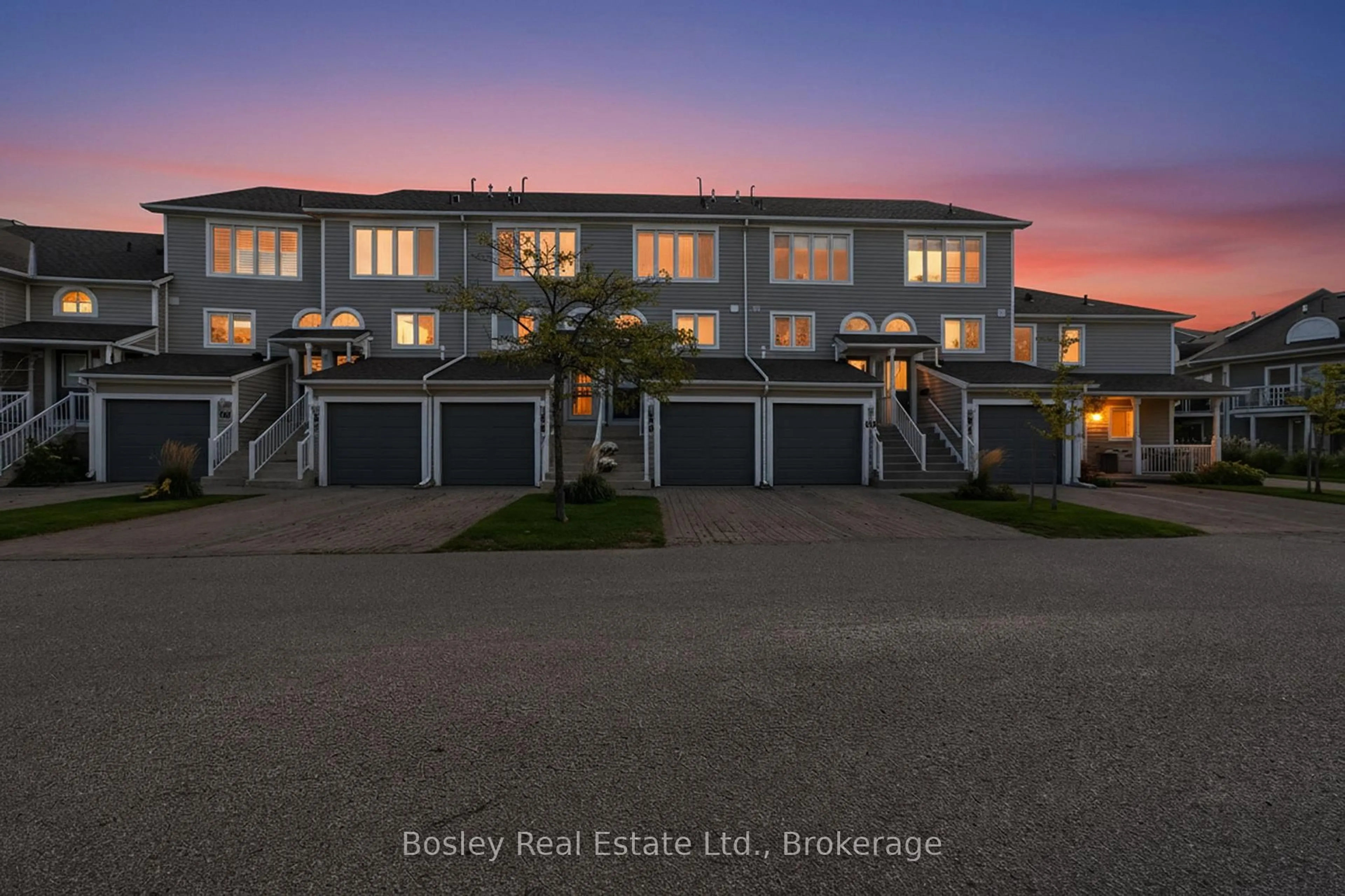 A pic from outside/outdoor area/front of a property/back of a property/a pic from drone, water/lake/river/ocean view for 59 Cranberry Surf, Collingwood Ontario L9Y 5C4