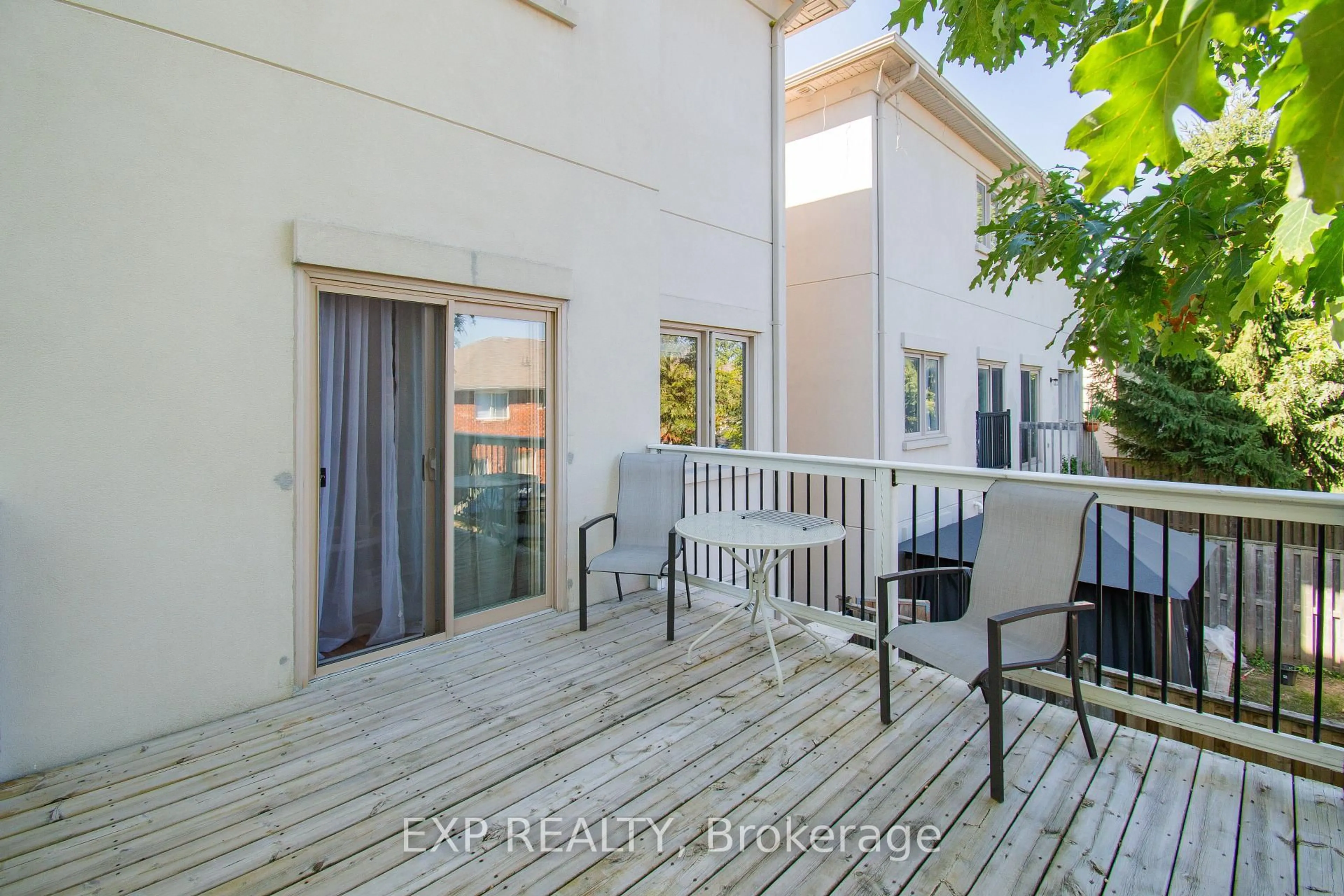 Patio, street for 175 Stanley St #64, Barrie Ontario L4M 0G2