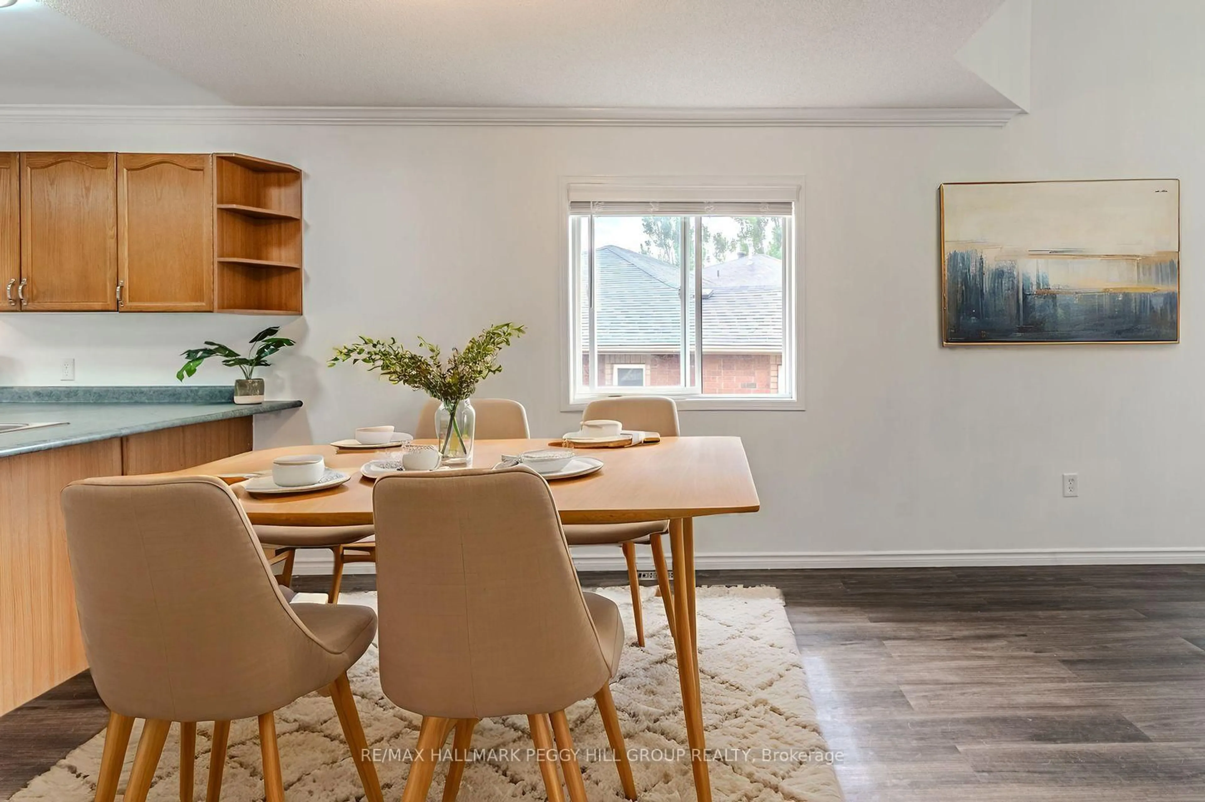 Dining room, wood/laminate floor for 51 Golden Eagle Way, Barrie Ontario L4M 6P8