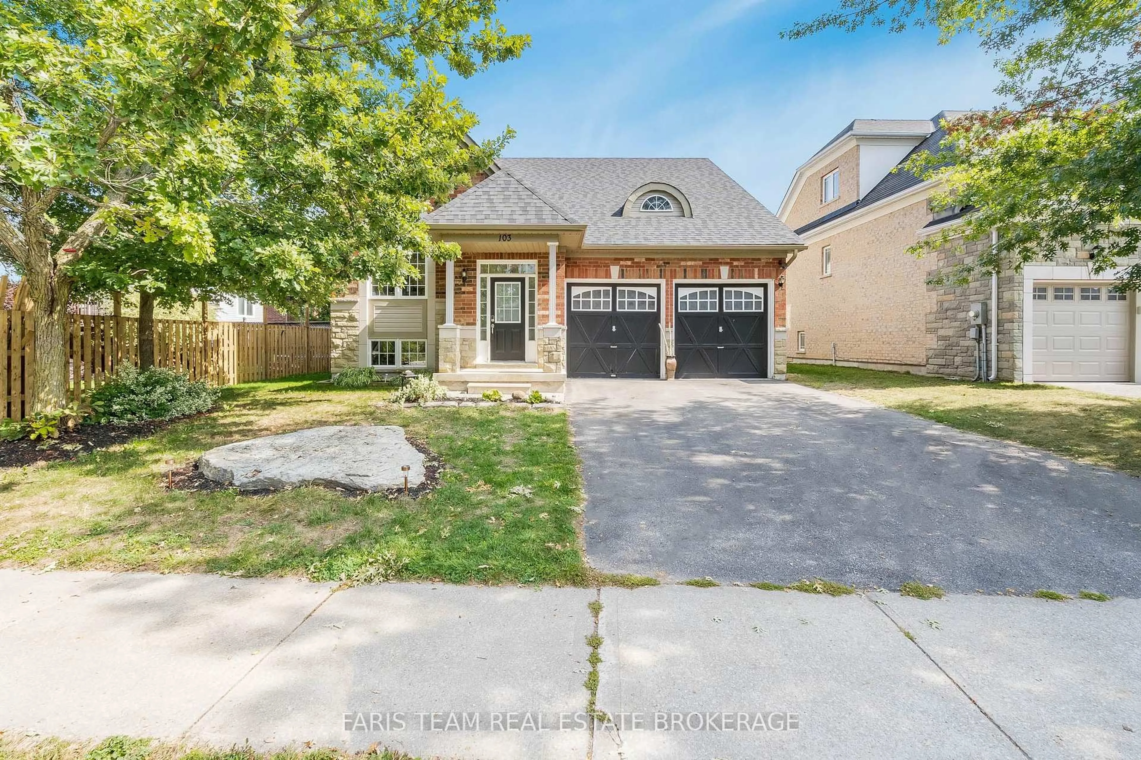 Home with brick exterior material, street for 103 41st St, Wasaga Beach Ontario L9Z 3B6