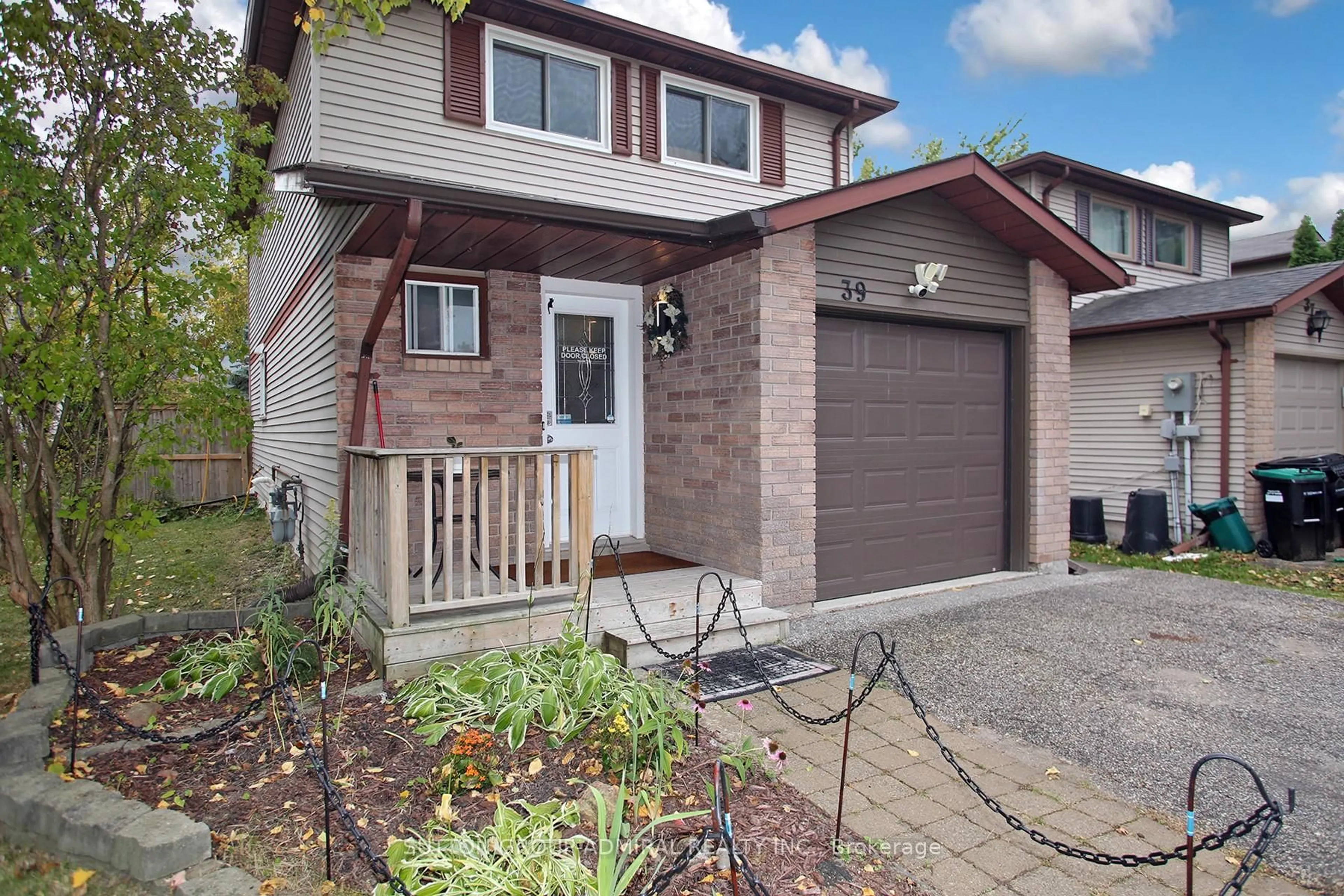 Unknown for 39 Corbett Dr, Barrie Ontario L4M 5S9
