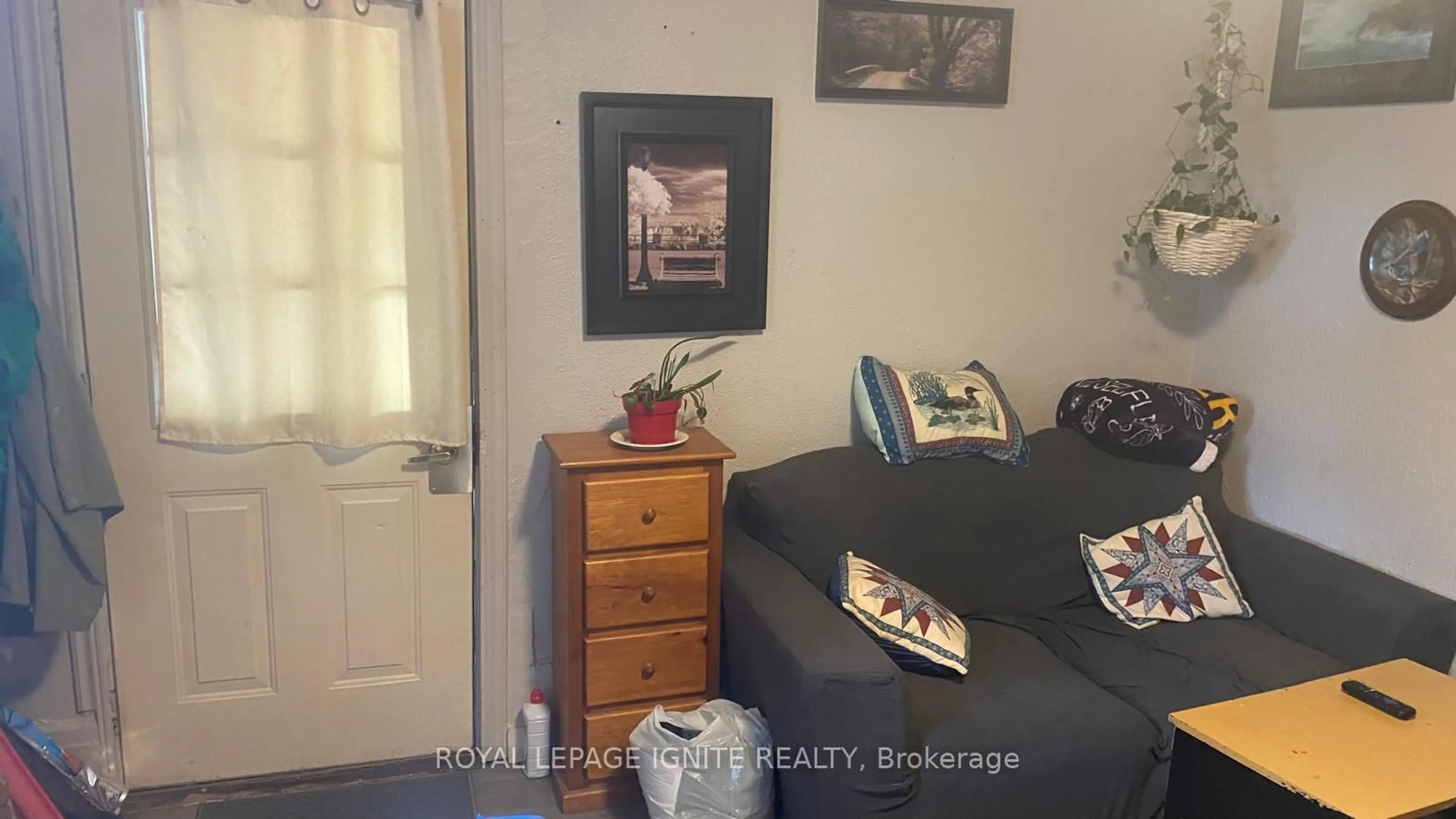 A pic of a room for 387 West St, Orillia Ontario L3V 5E7