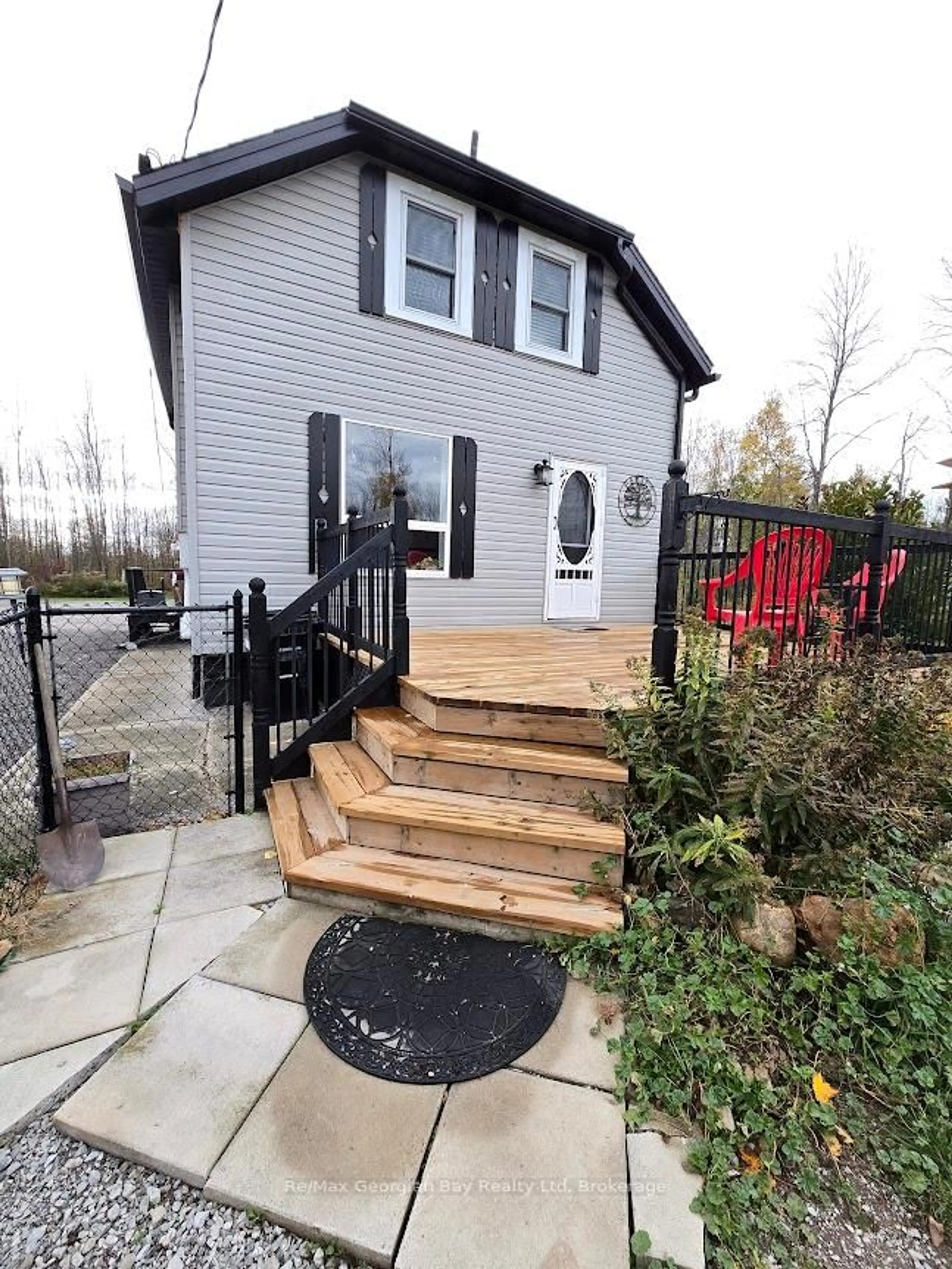 Patio, street for 2066 IRISH Line, Severn Ontario L0K 1E0