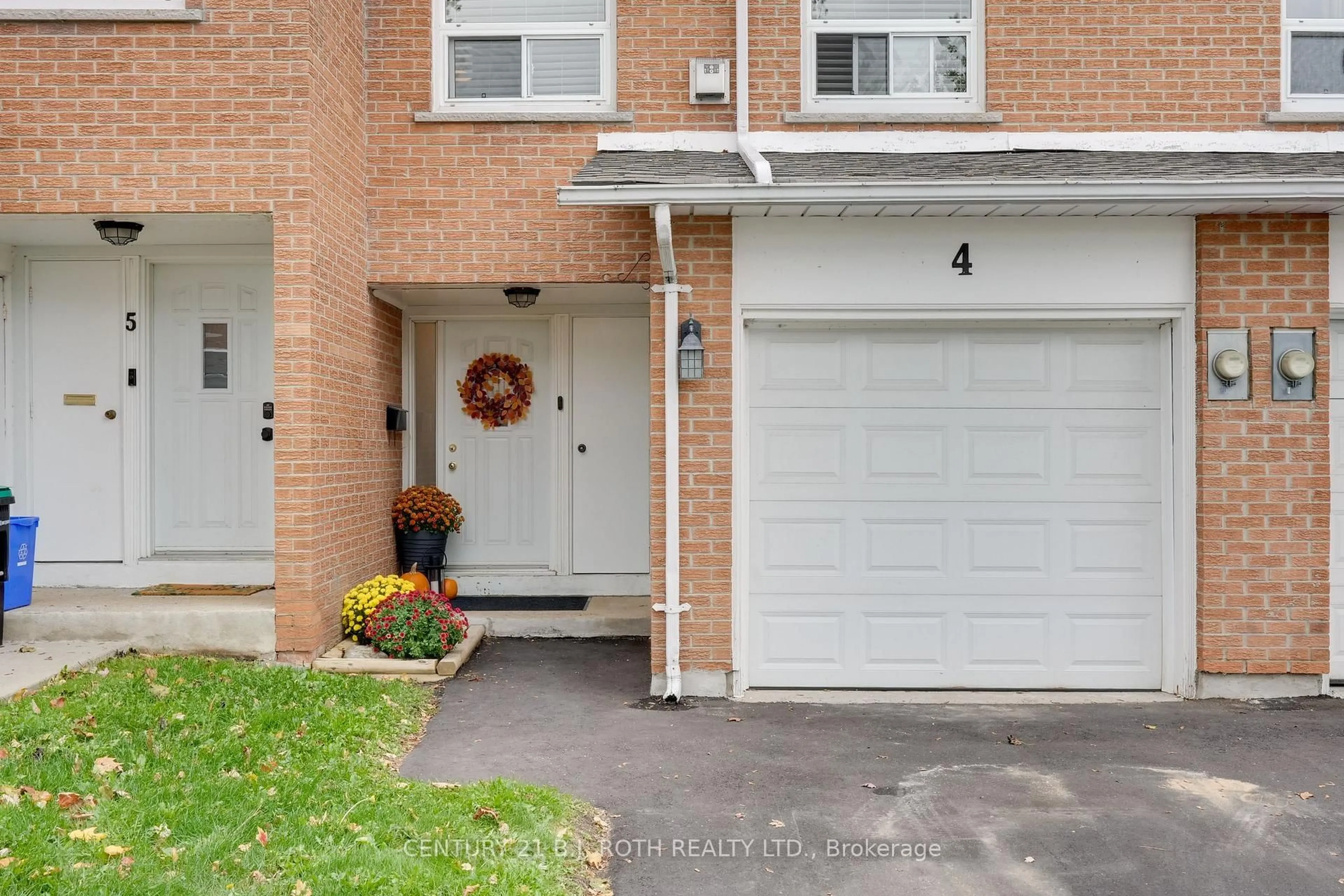 Unknown for 235 Steel St #4, Barrie Ontario L4M 2H1