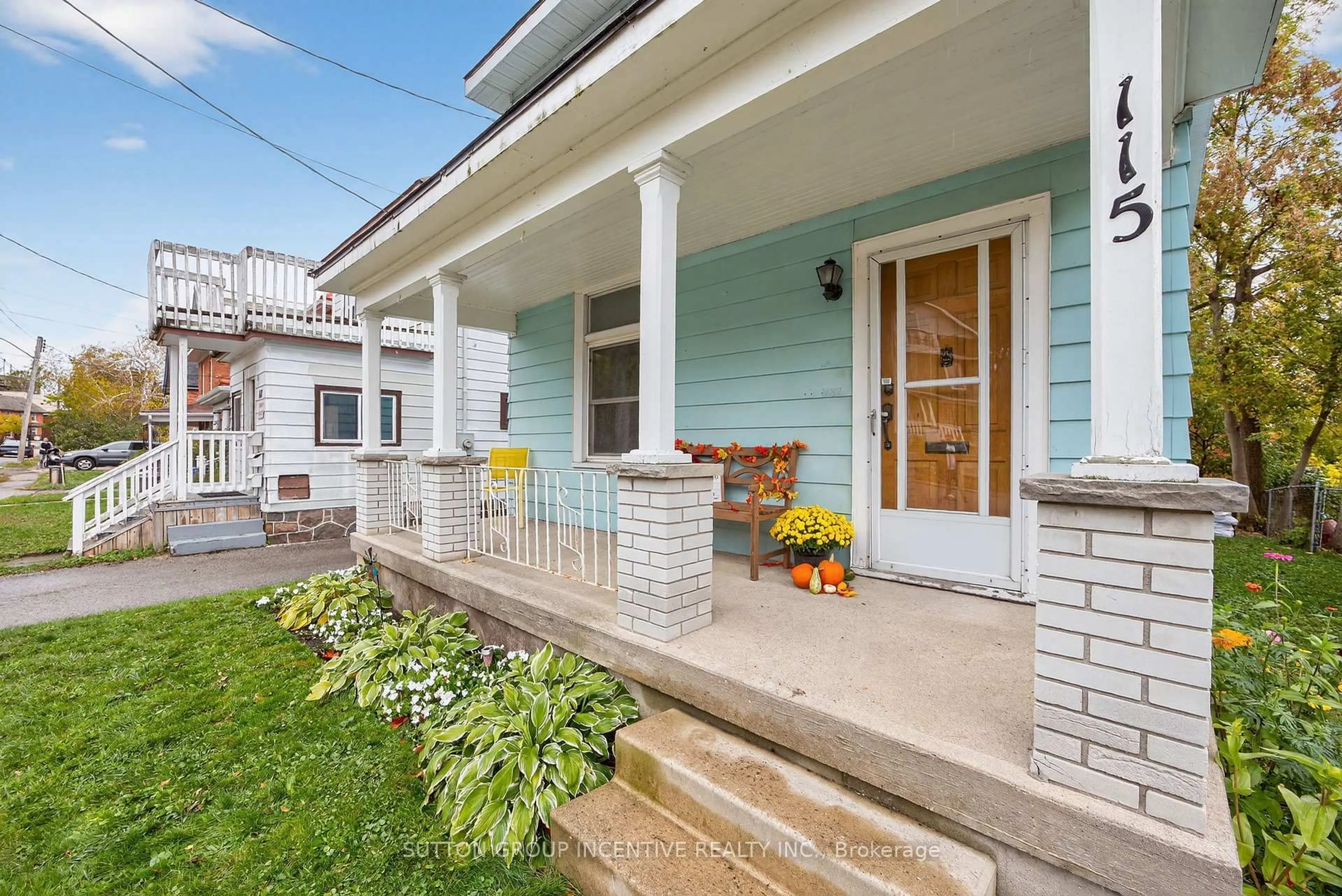 Unknown for 115 Mary St, Orillia Ontario L3V 3E1