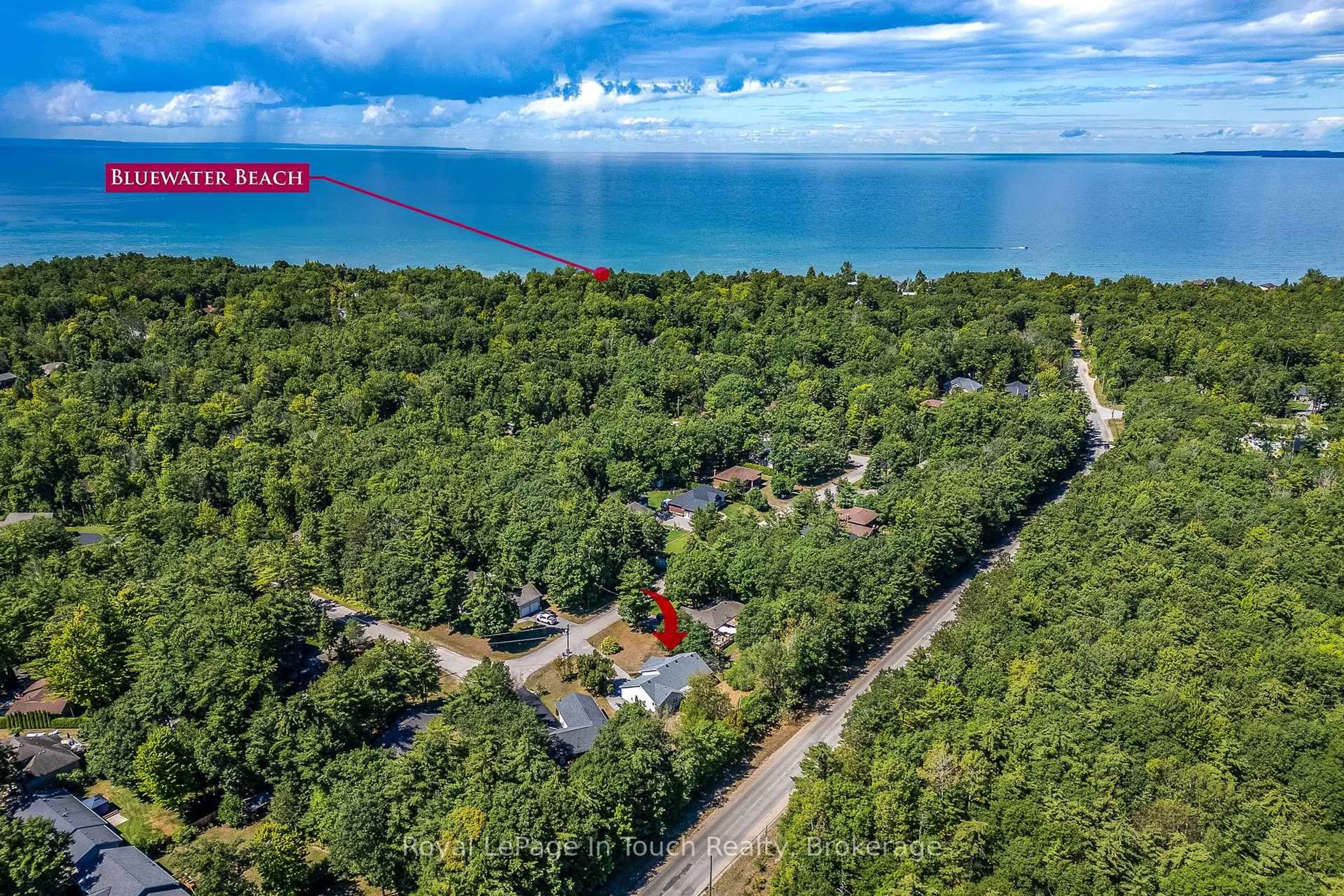 A pic from outside/outdoor area/front of a property/back of a property/a pic from drone, water/lake/river/ocean view for 59 Stocco Circ, Tiny Ontario L0L 2T0