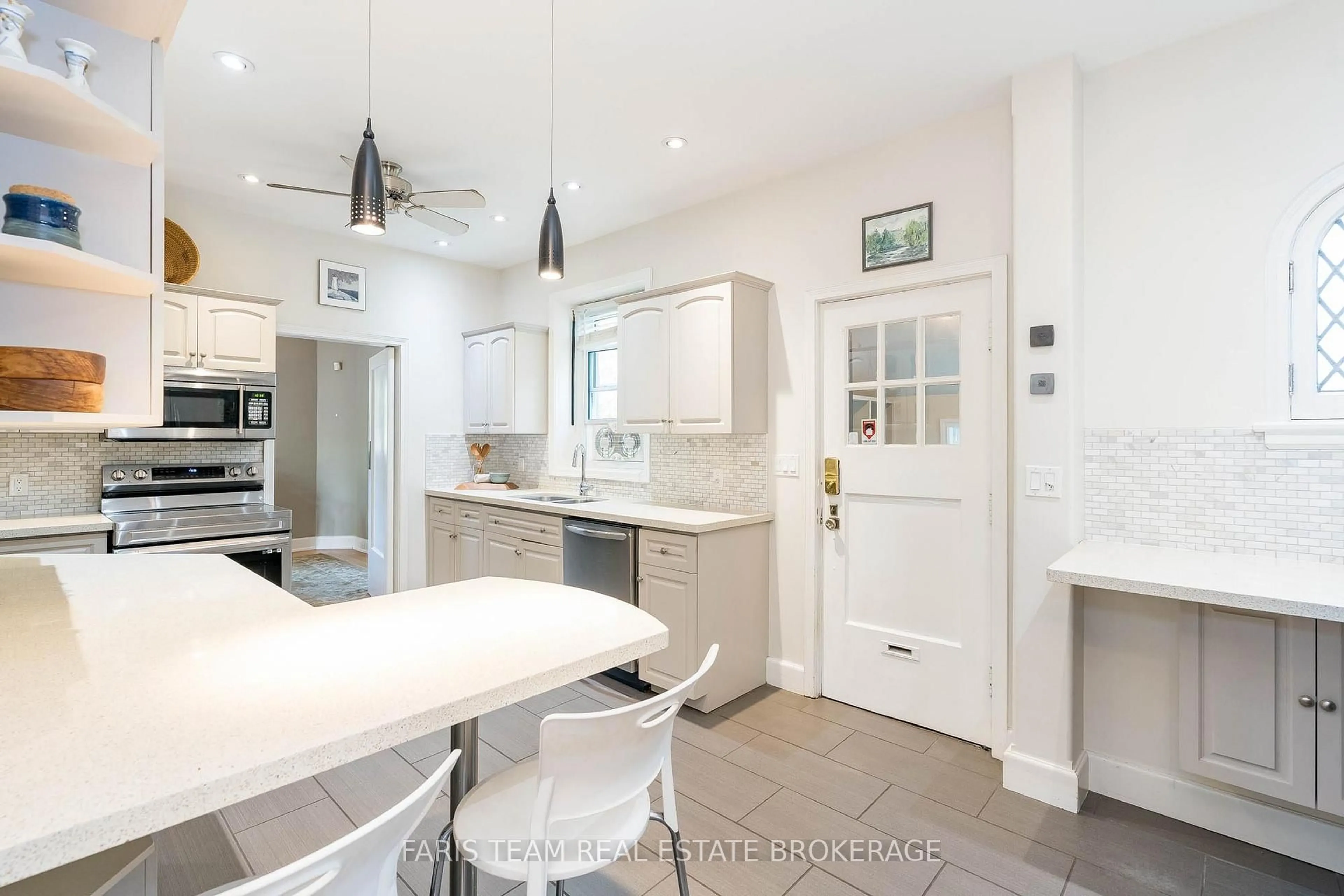 Contemporary kitchen, ceramic/tile floor for 44 Tecumseth St, Orillia Ontario L3V 1X9