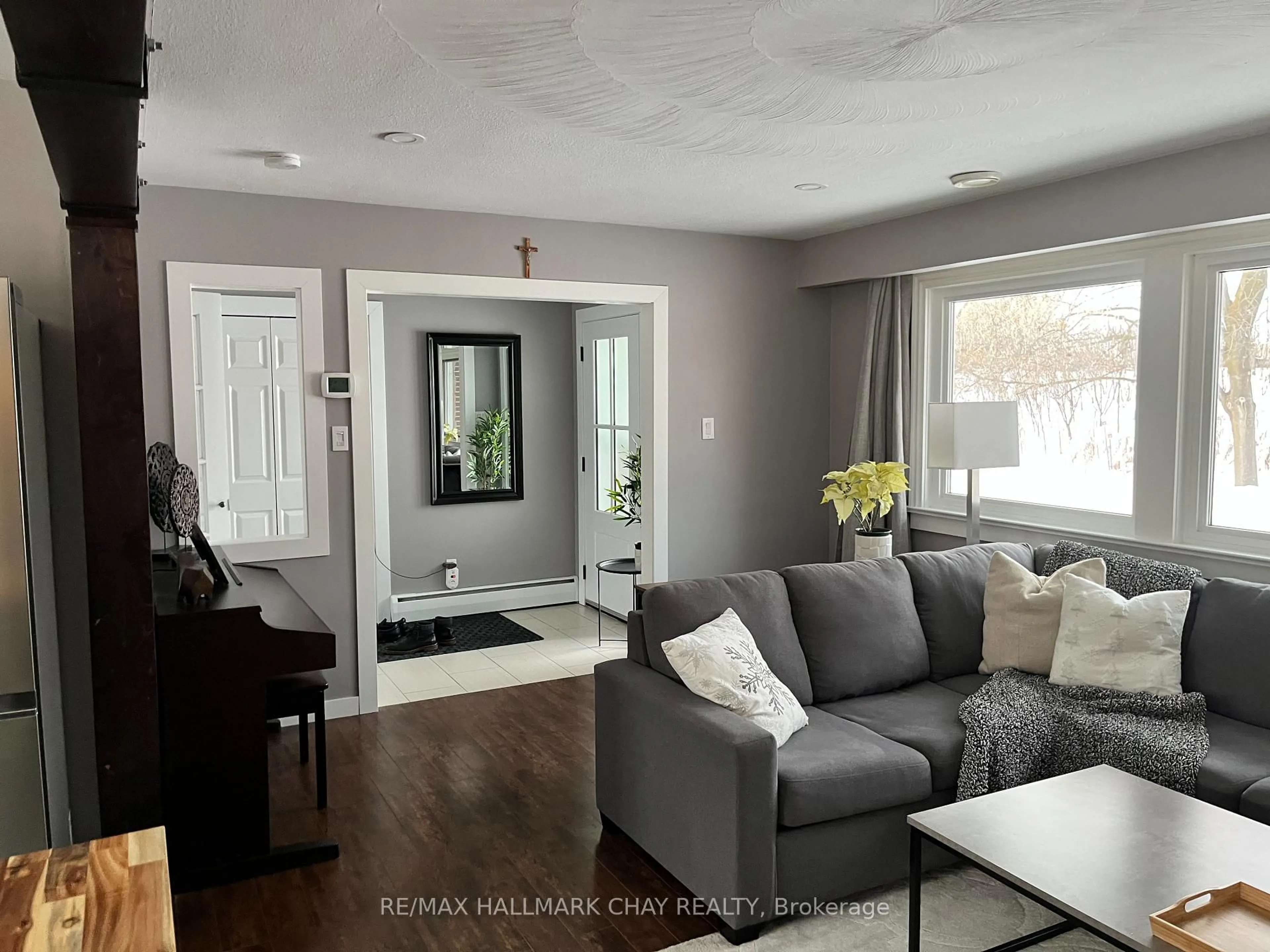 Living room with furniture, unknown for 595 Big Bay Point Rd, Barrie Ontario L4N 3Z9