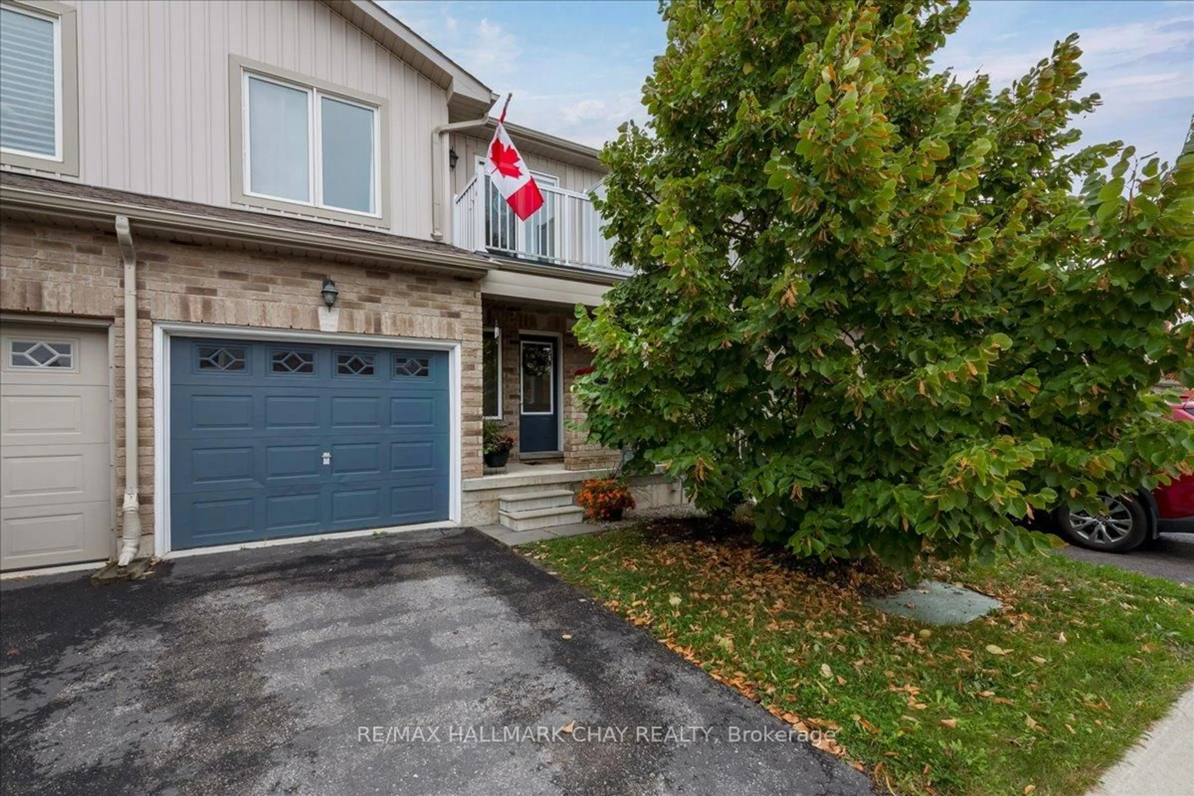 Unknown for 90 Sovereigns Gate #7, Barrie Ontario L4N 0Y9
