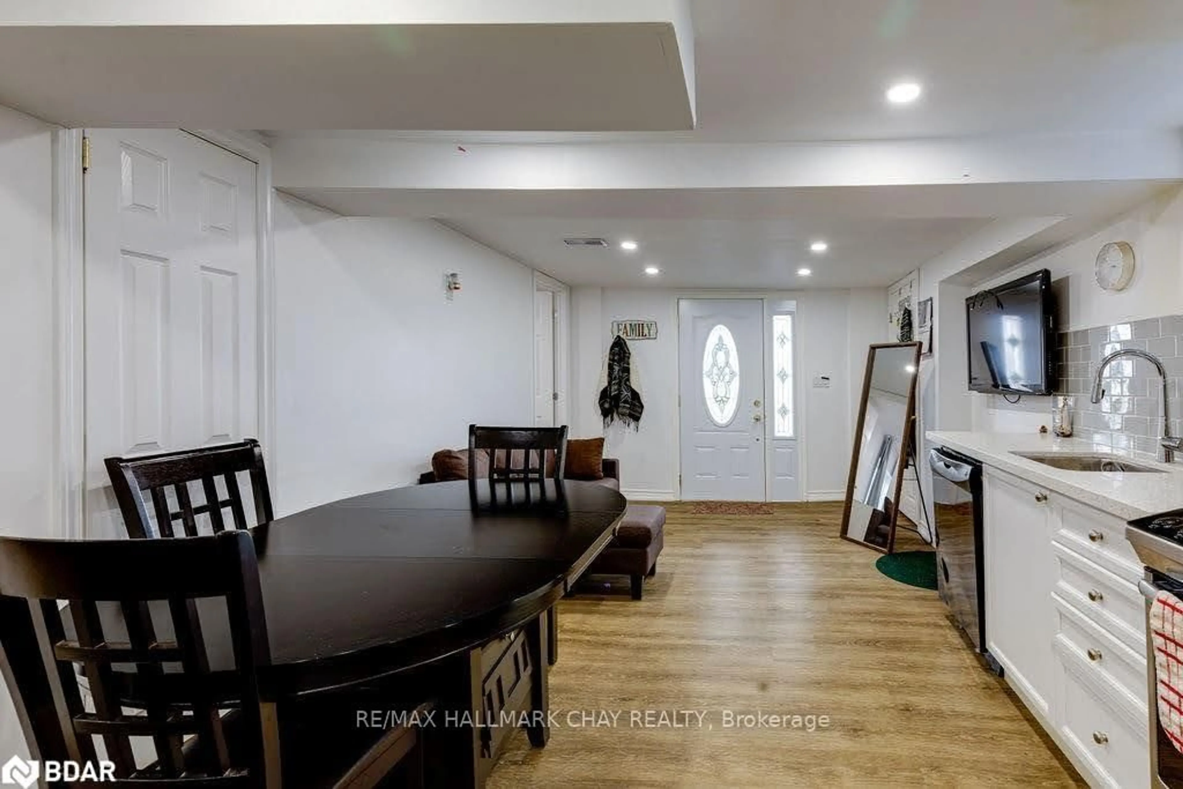 Unknown for 141 Ardagh Rd, Barrie Ontario L4N 3V5