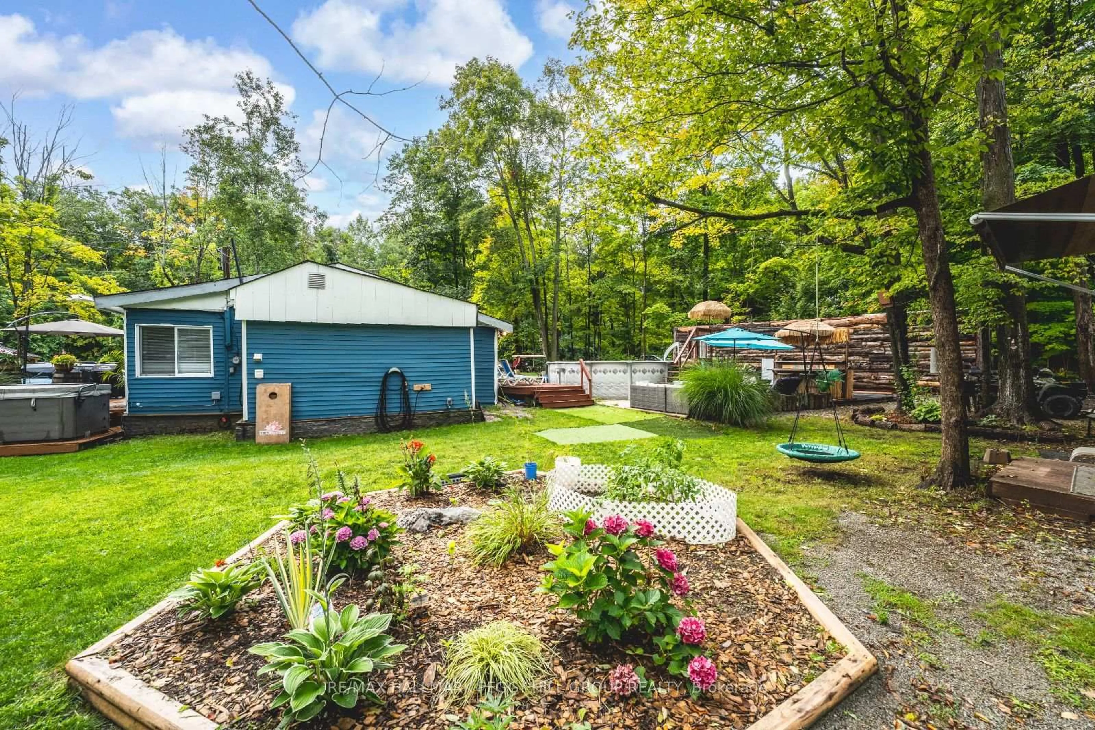 Unknown for 28 Wozniak Rd, Penetanguishene Ontario L9M 1W5