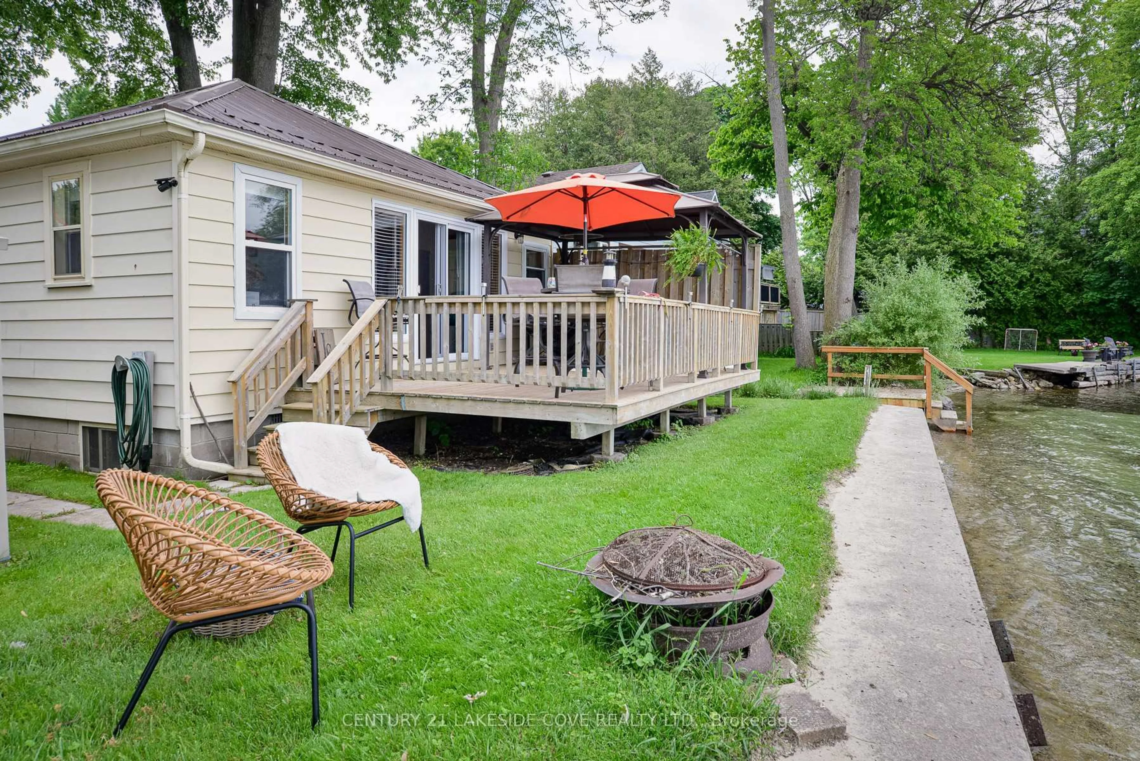 Patio, unknown for 2730 Lone Birch Tr, Ramara Ontario L0K 1B0