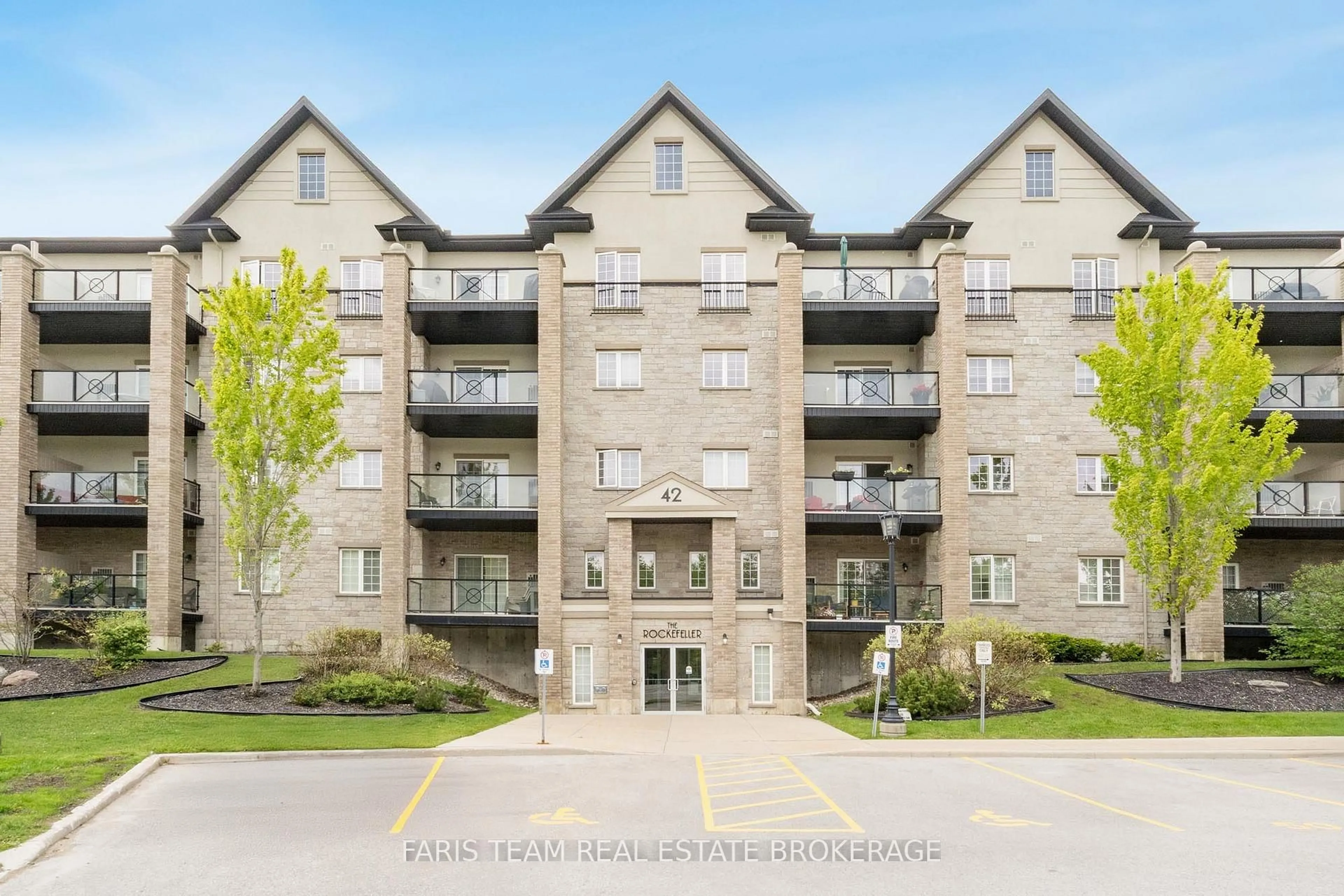 Unknown for 42 Ferndale Dr #402, Barrie Ontario L4N 2M5