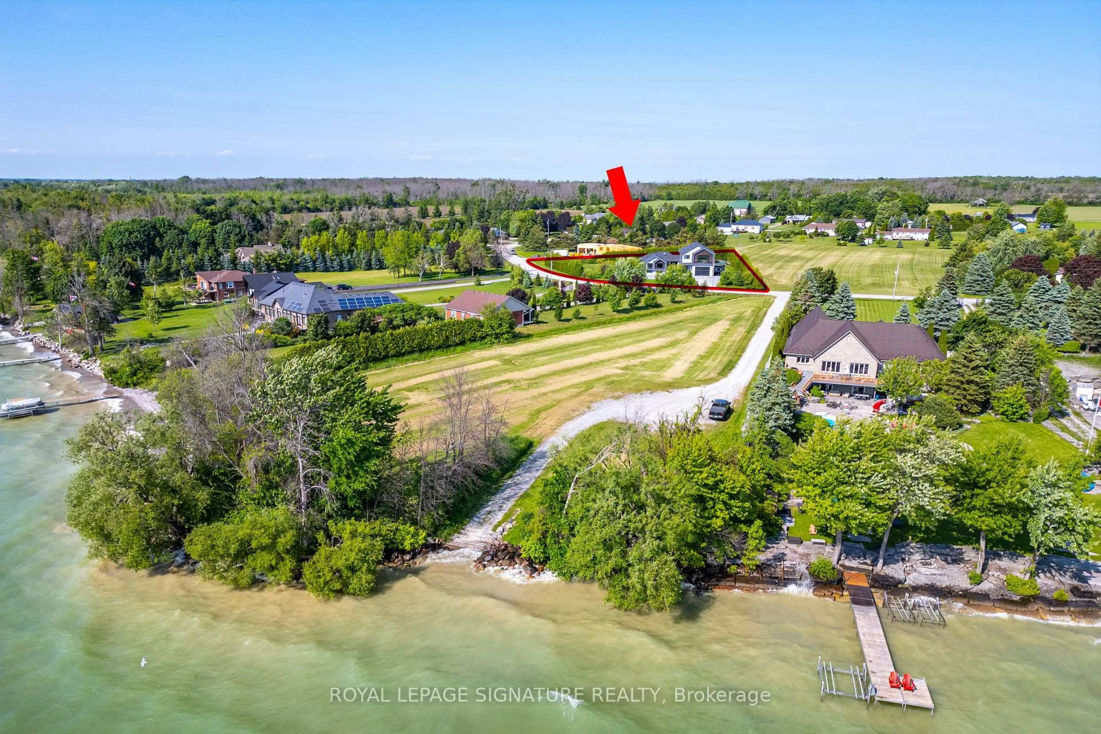 A pic from outside/outdoor area/front of a property/back of a property/a pic from drone, water/lake/river/ocean view for 2978 Suntrac Dr, Ramara Ontario L0K 1B0