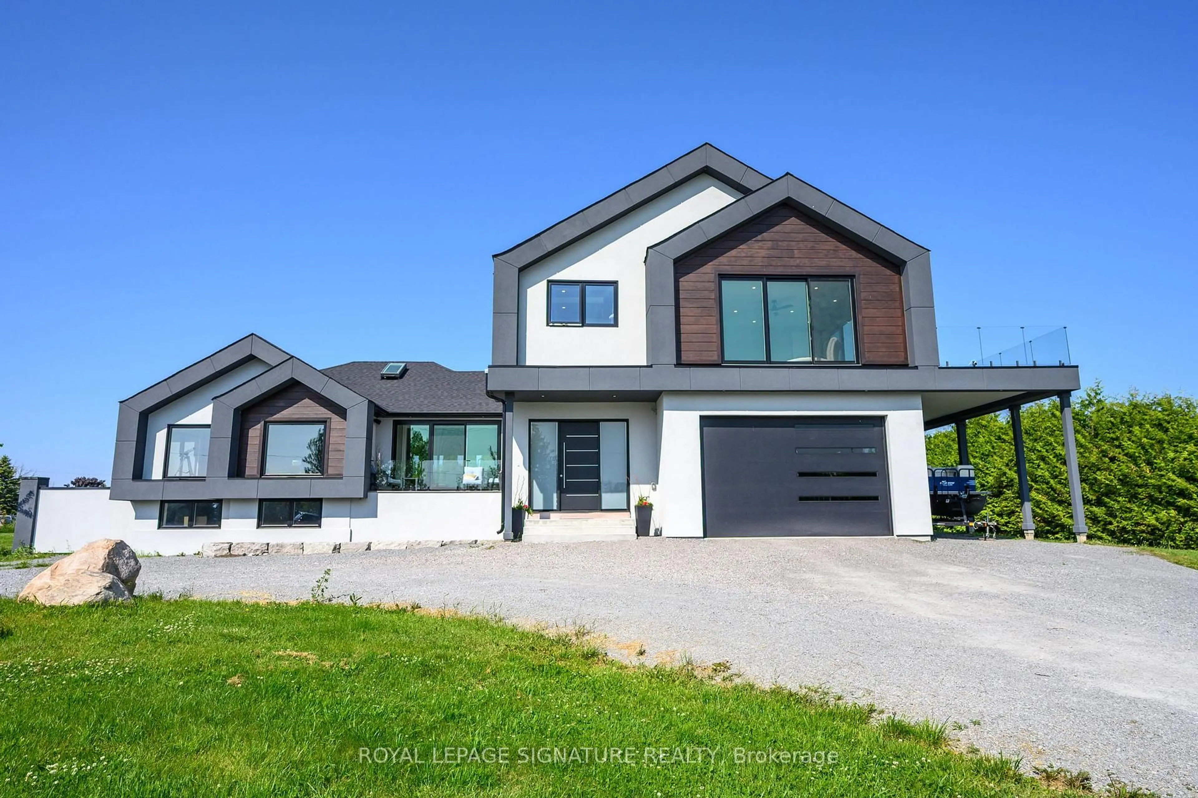 Home with vinyl exterior material, street for 2978 Suntrac Dr, Ramara Ontario L0K 1B0