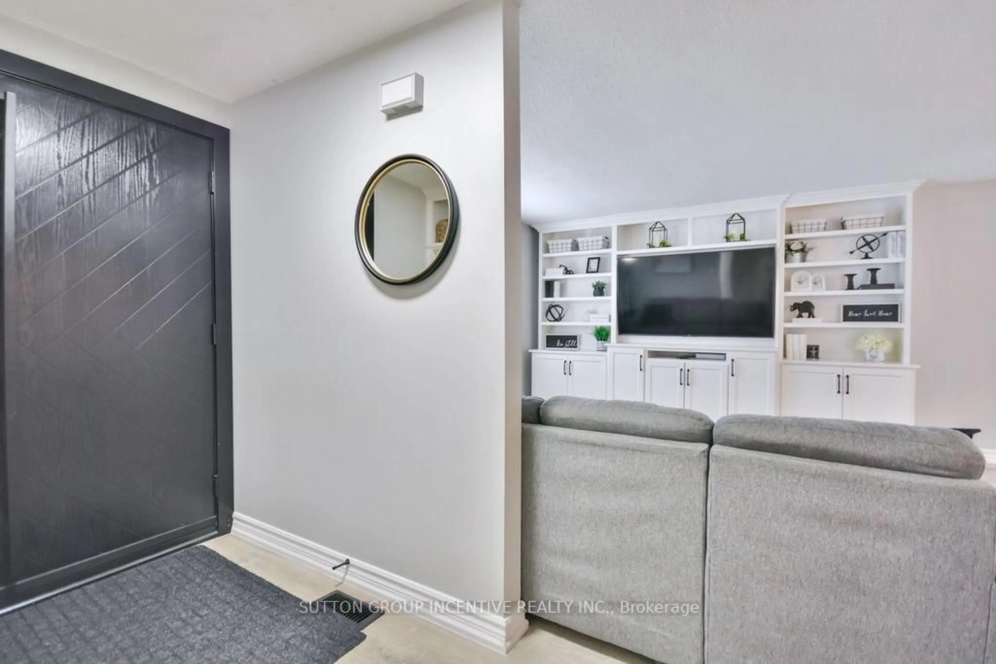 Unknown for 29 Wells Cres, Barrie Ontario L4N 5W8