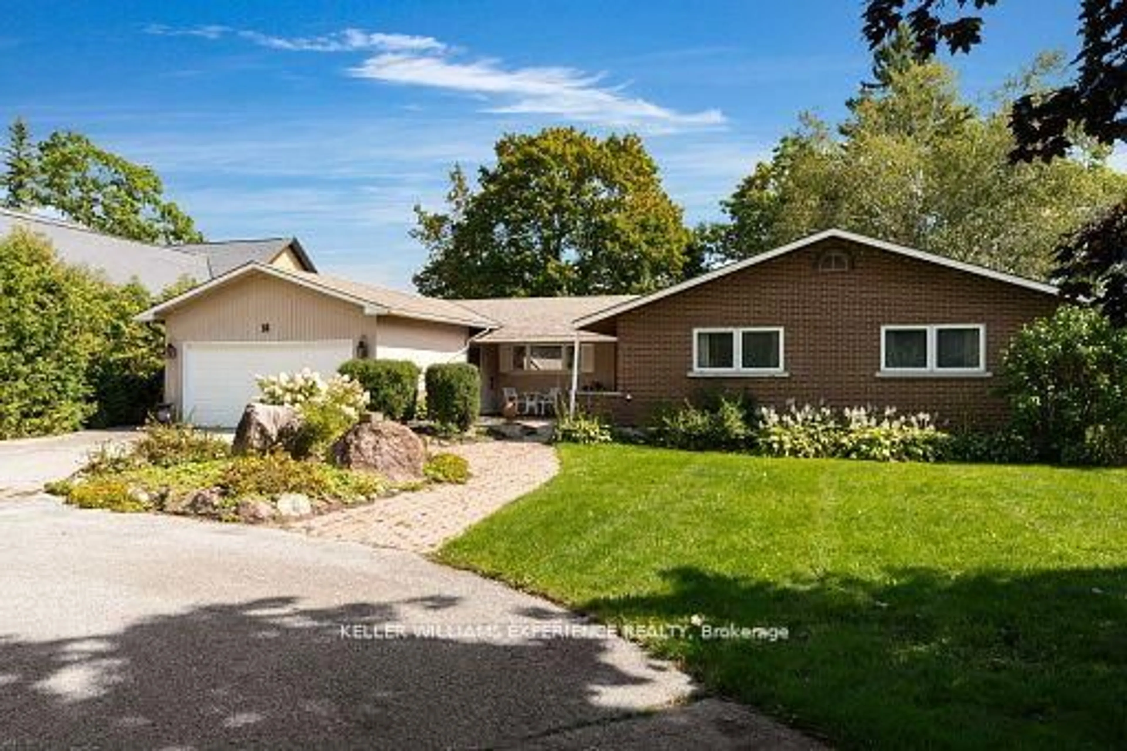 Home with vinyl exterior material, street for 18 Maple Dr, Orillia Ontario L3V 3W2