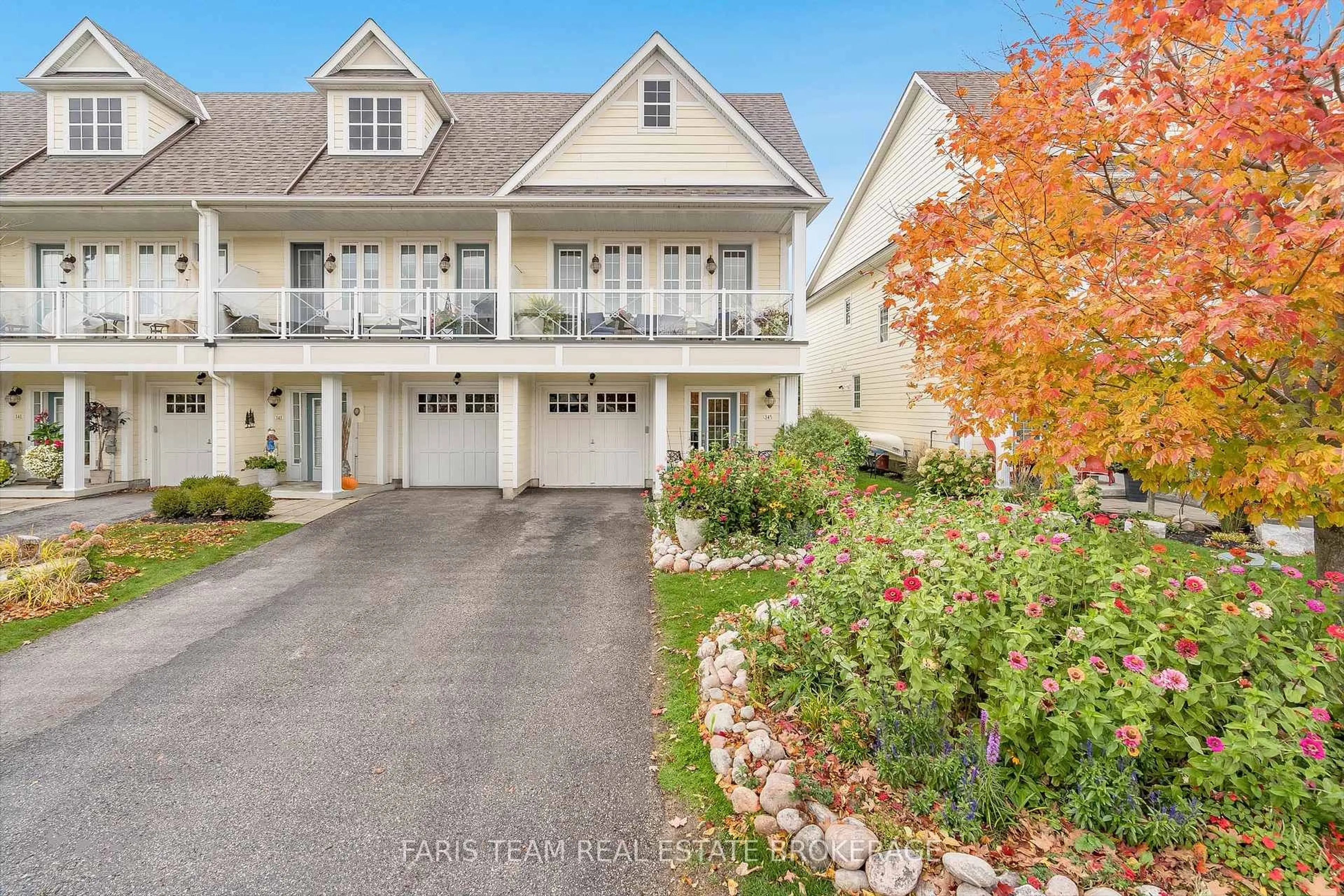 A pic from outside/outdoor area/front of a property/back of a property/a pic from drone, street for 145 Wycliffe Cove, Tay Ontario L0K 2A0