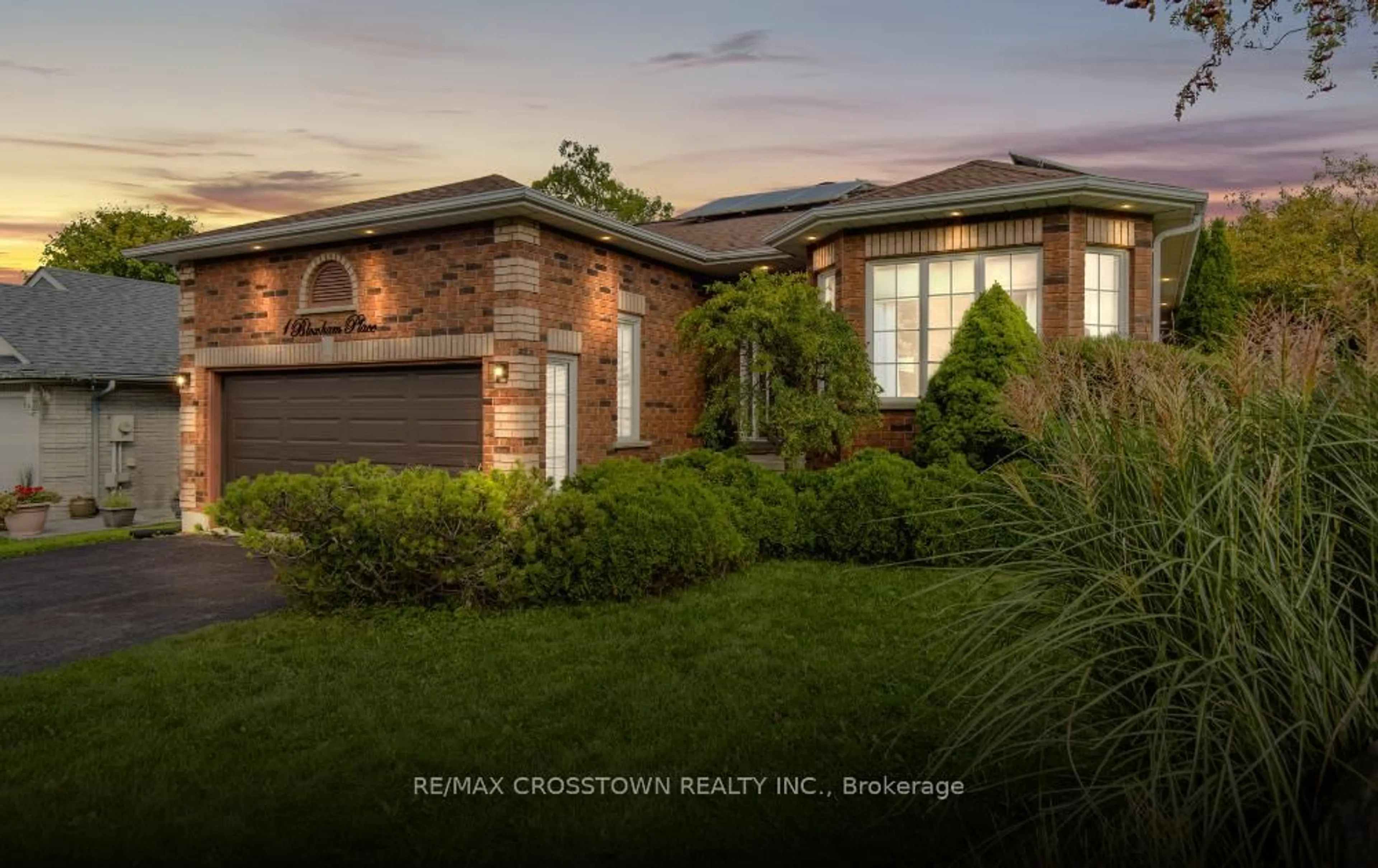 Home with brick exterior material, street for 1 Bloxham Pl, Barrie Ontario L4N 9K3