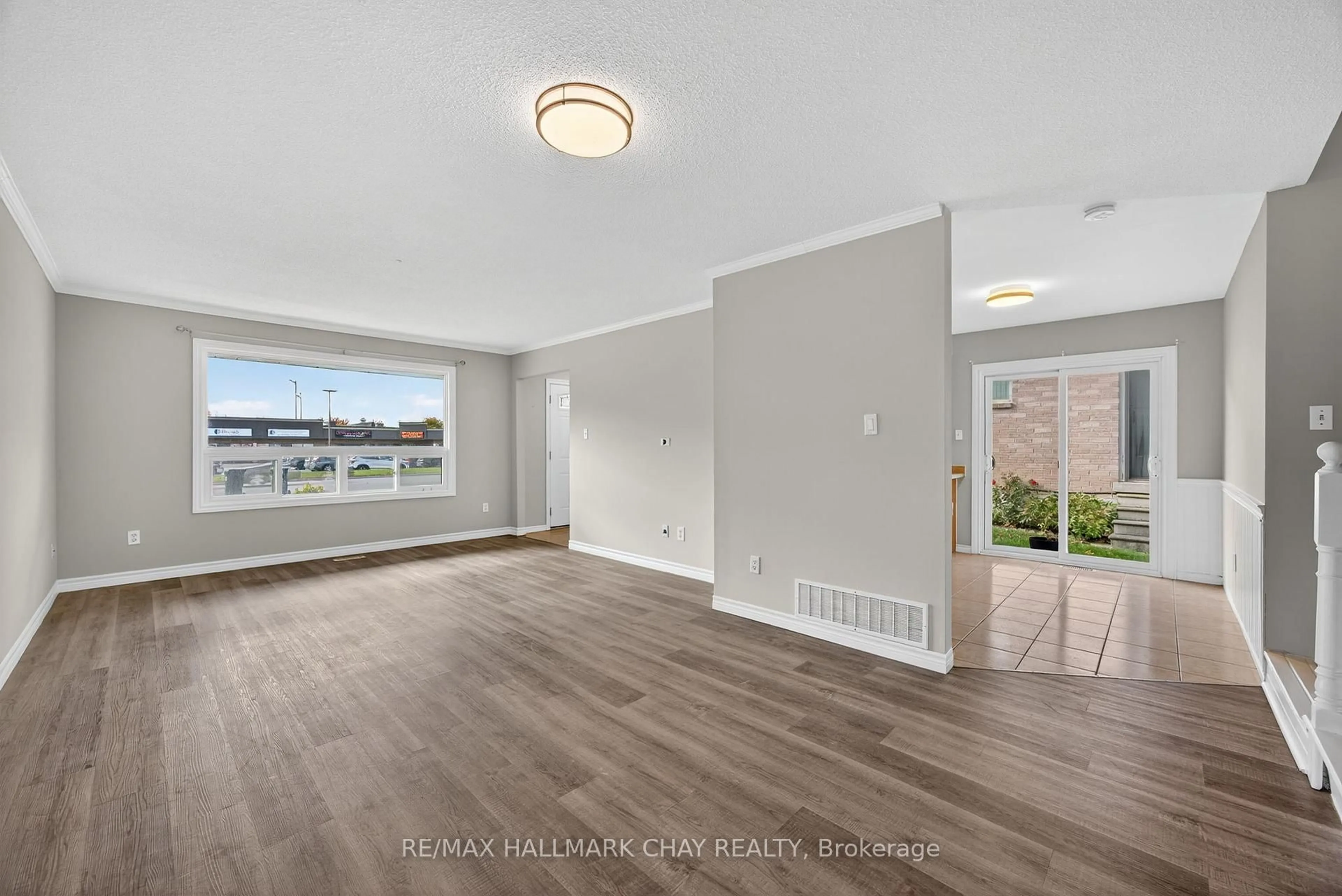 Unknown for 419 Leacock Dr, Barrie Ontario L4N 5L8