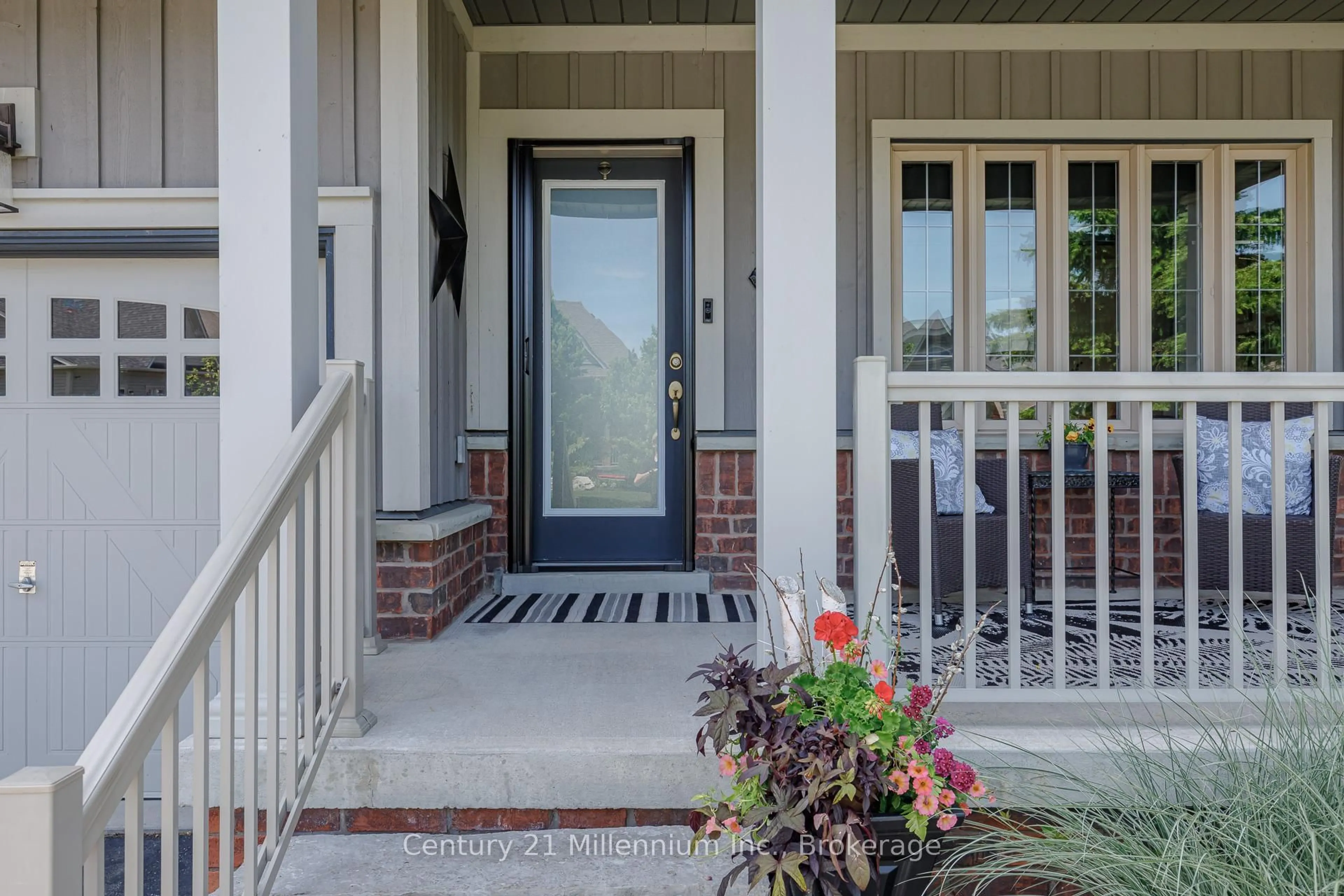 Indoor entryway for 19 Hughes St, Collingwood Ontario L9Y 0W7
