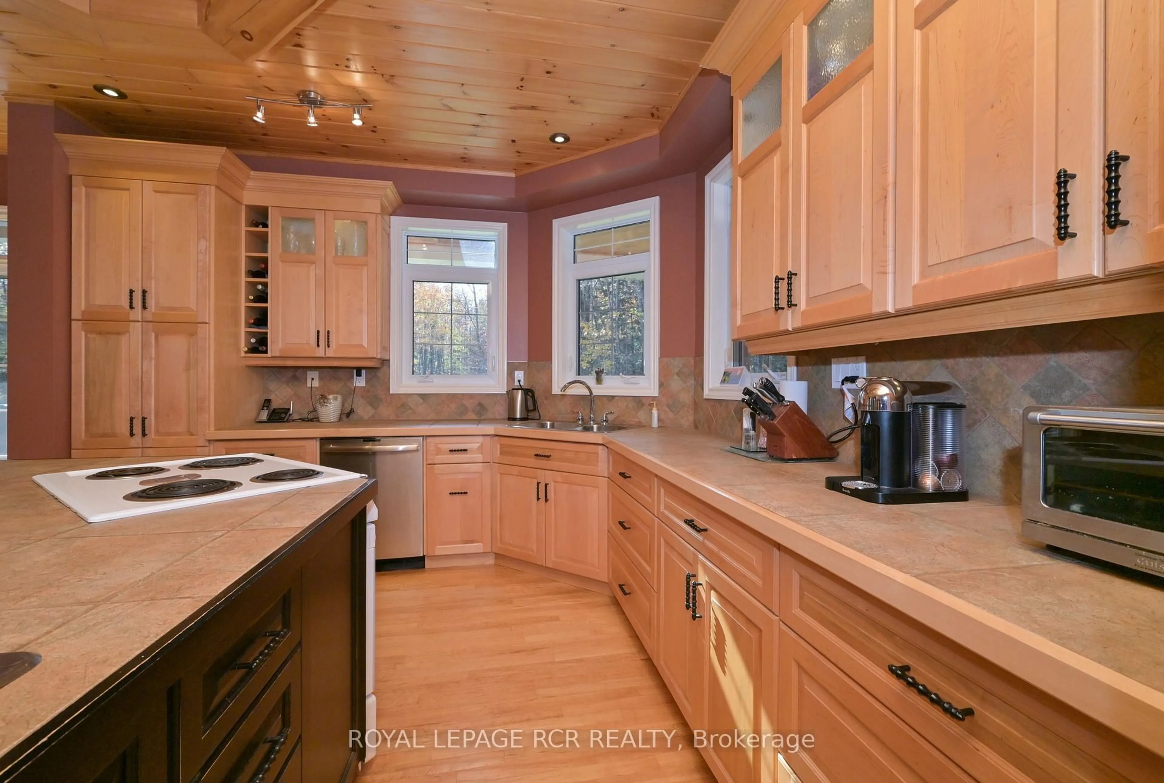 Unknown for 1385 Baseline Rd, Springwater Ontario L0L 2K0