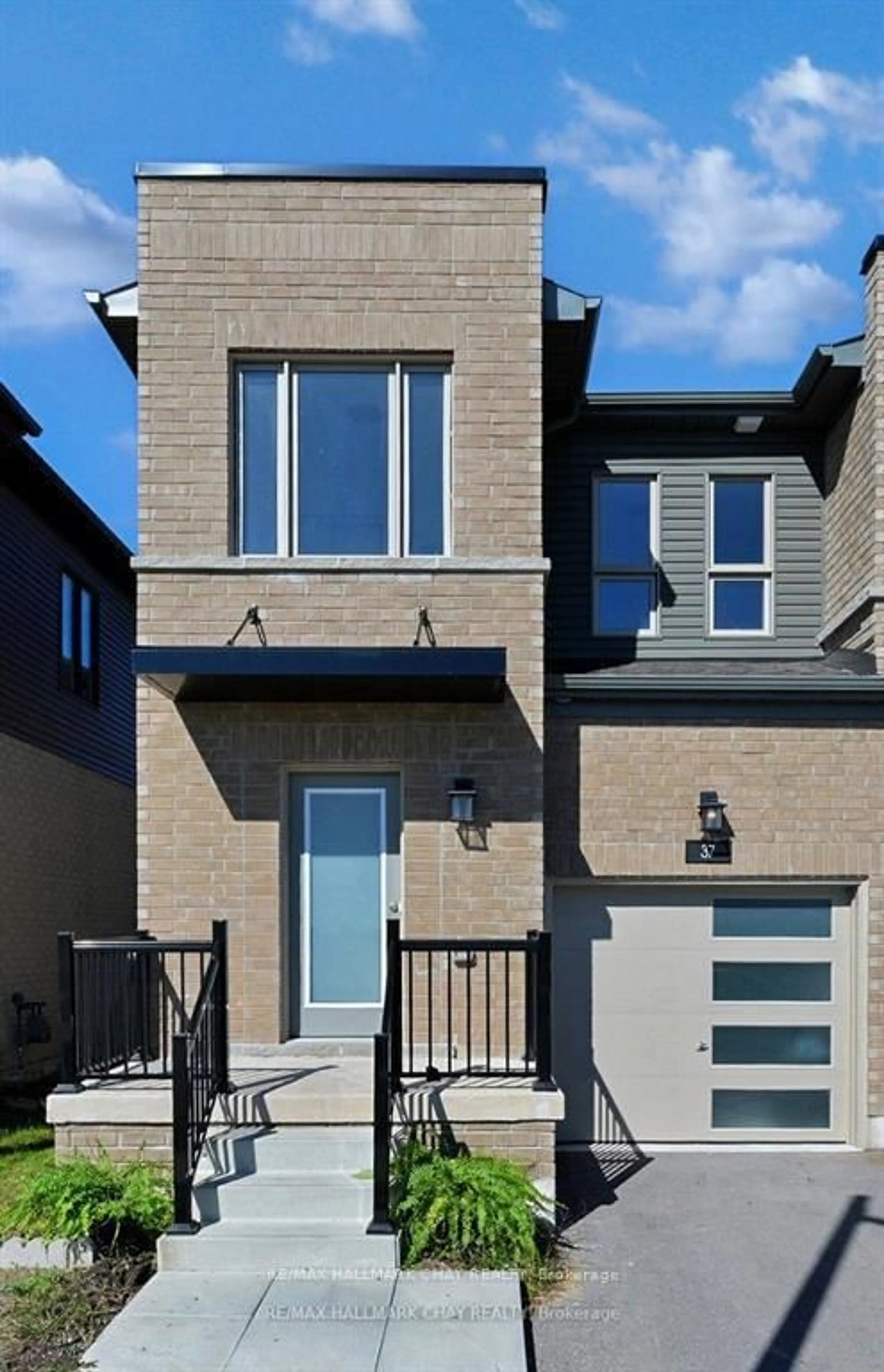 Home with brick exterior material, street for 37 Turnberry Lane, Barrie Ontario L9J 0M8
