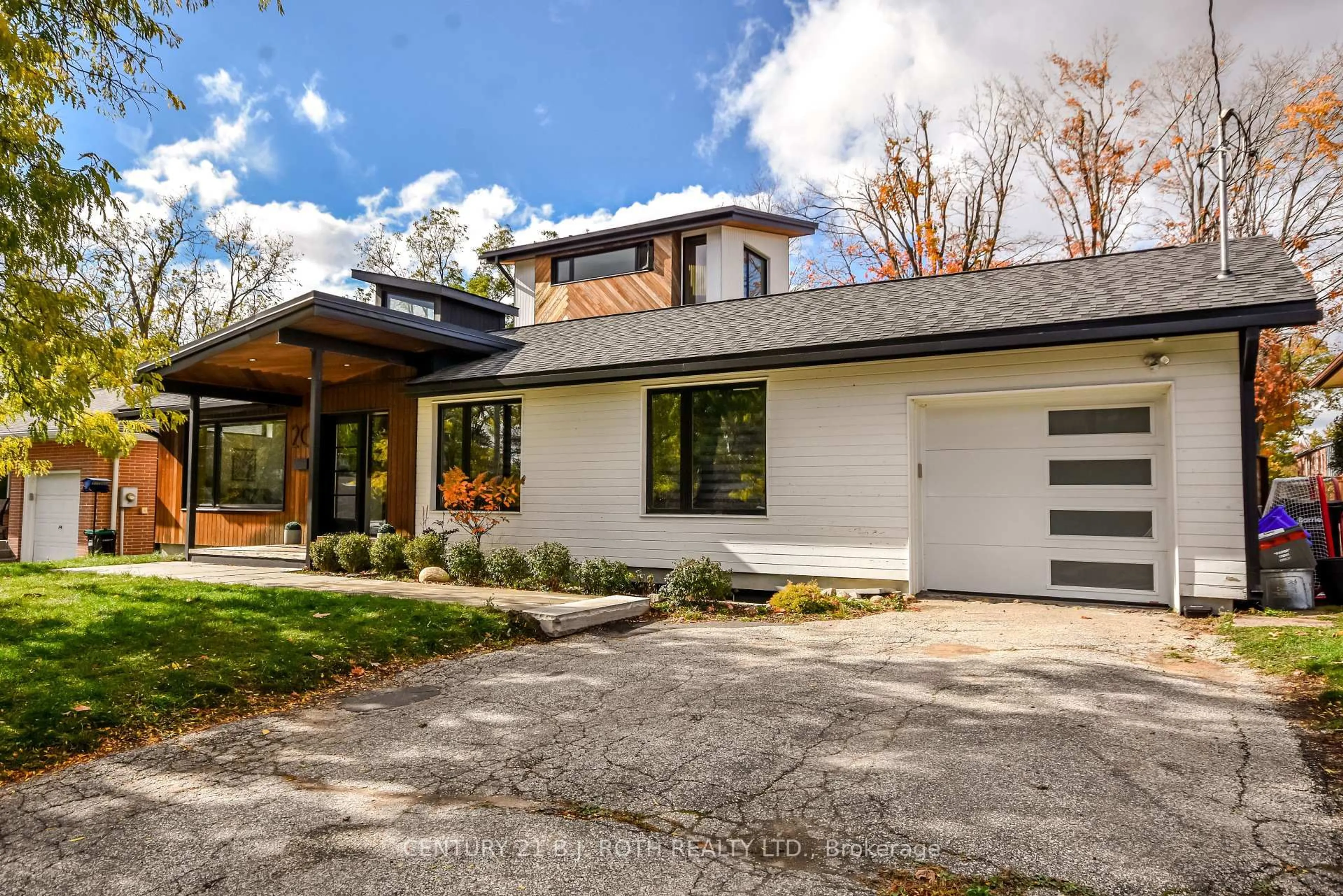 Home with brick exterior material, street for 20 Weldon St, Barrie Ontario L4M 4J4