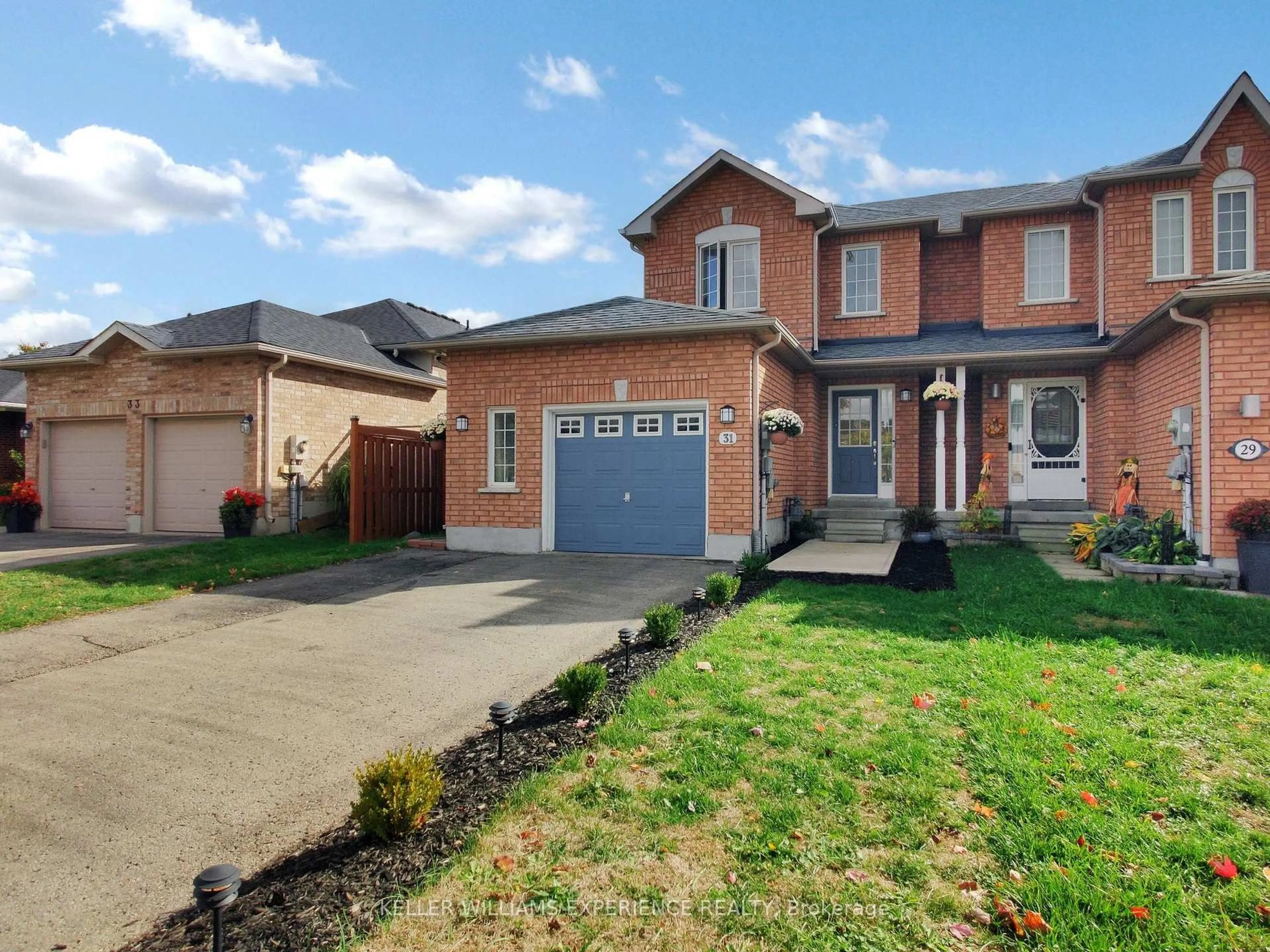 Home with brick exterior material, street for 31 Gross Dr, Barrie Ontario L4N 0R6