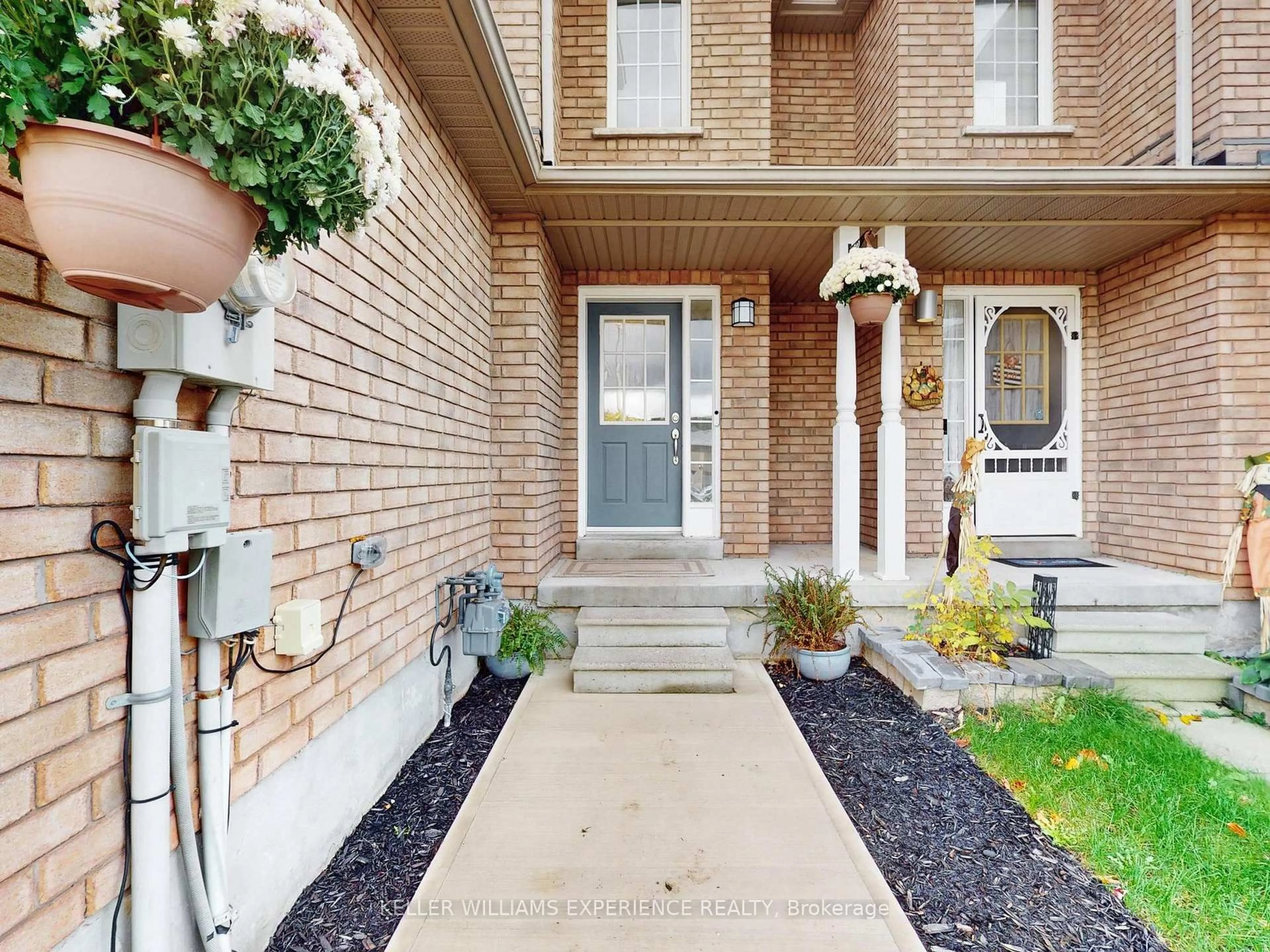 Home with brick exterior material, street for 31 Gross Dr, Barrie Ontario L4N 0R6