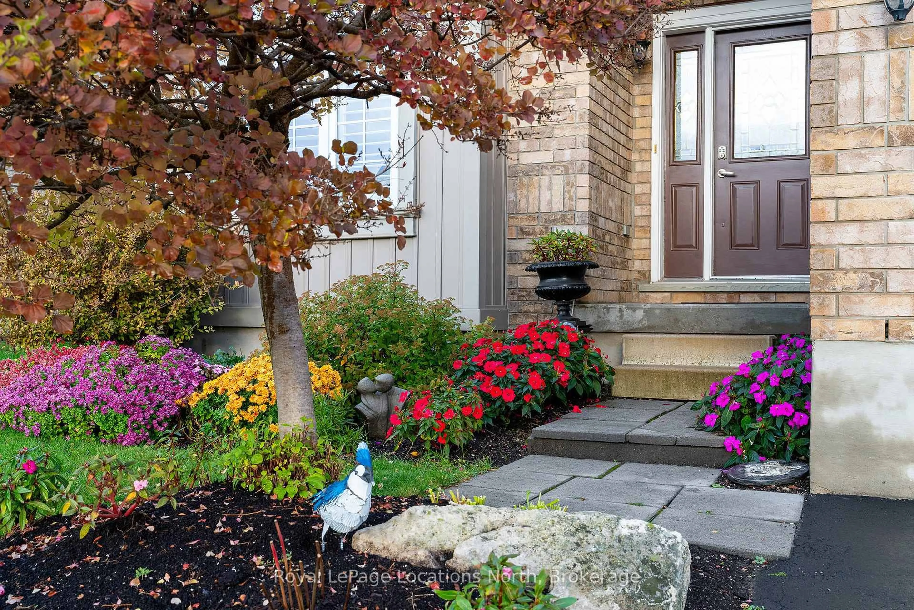 Unknown for 341 Holden St, Collingwood Ontario L9Y 0E2