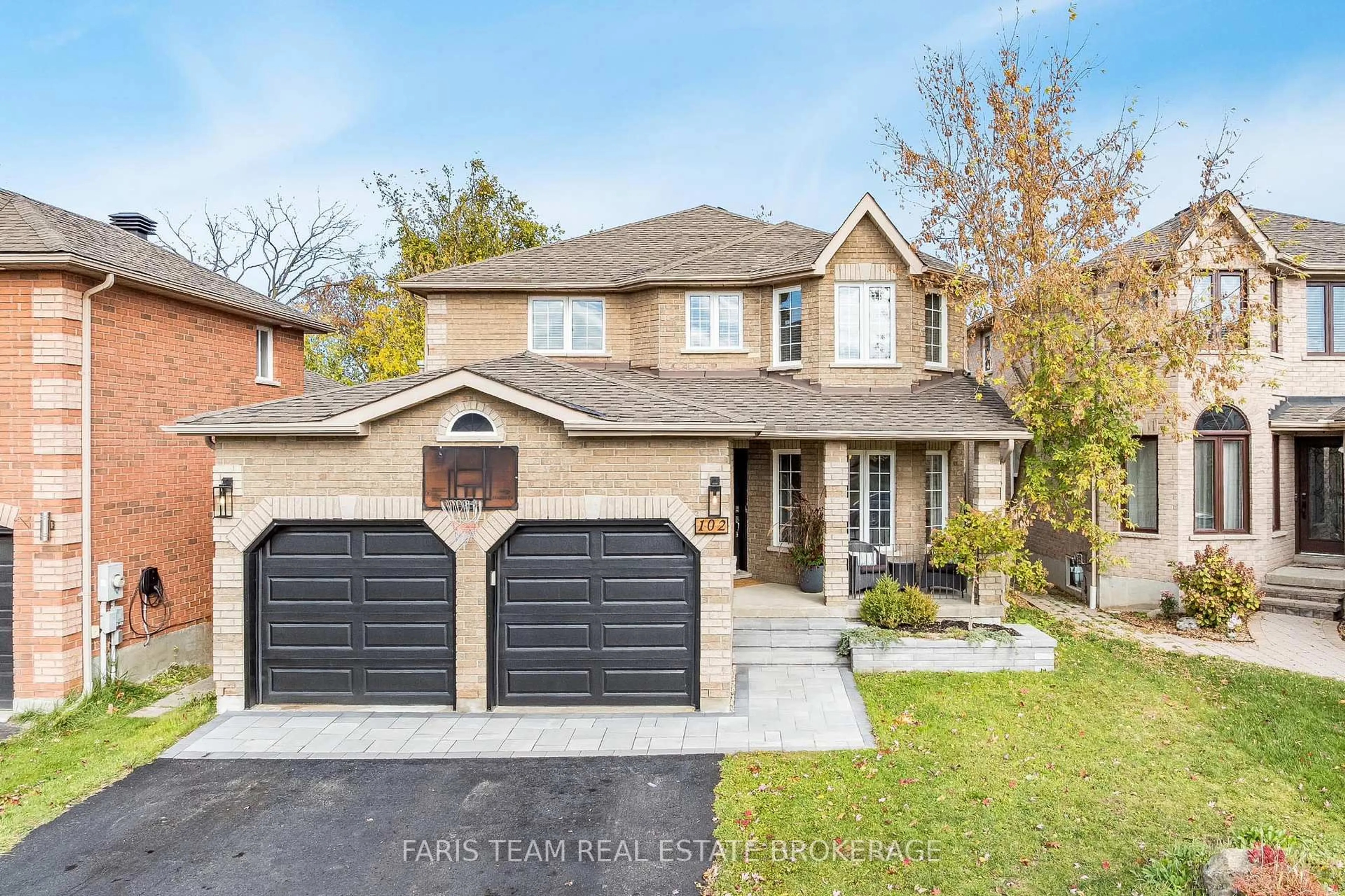 Home with brick exterior material, street for 102 Country Lane, Barrie Ontario L4N 0N3