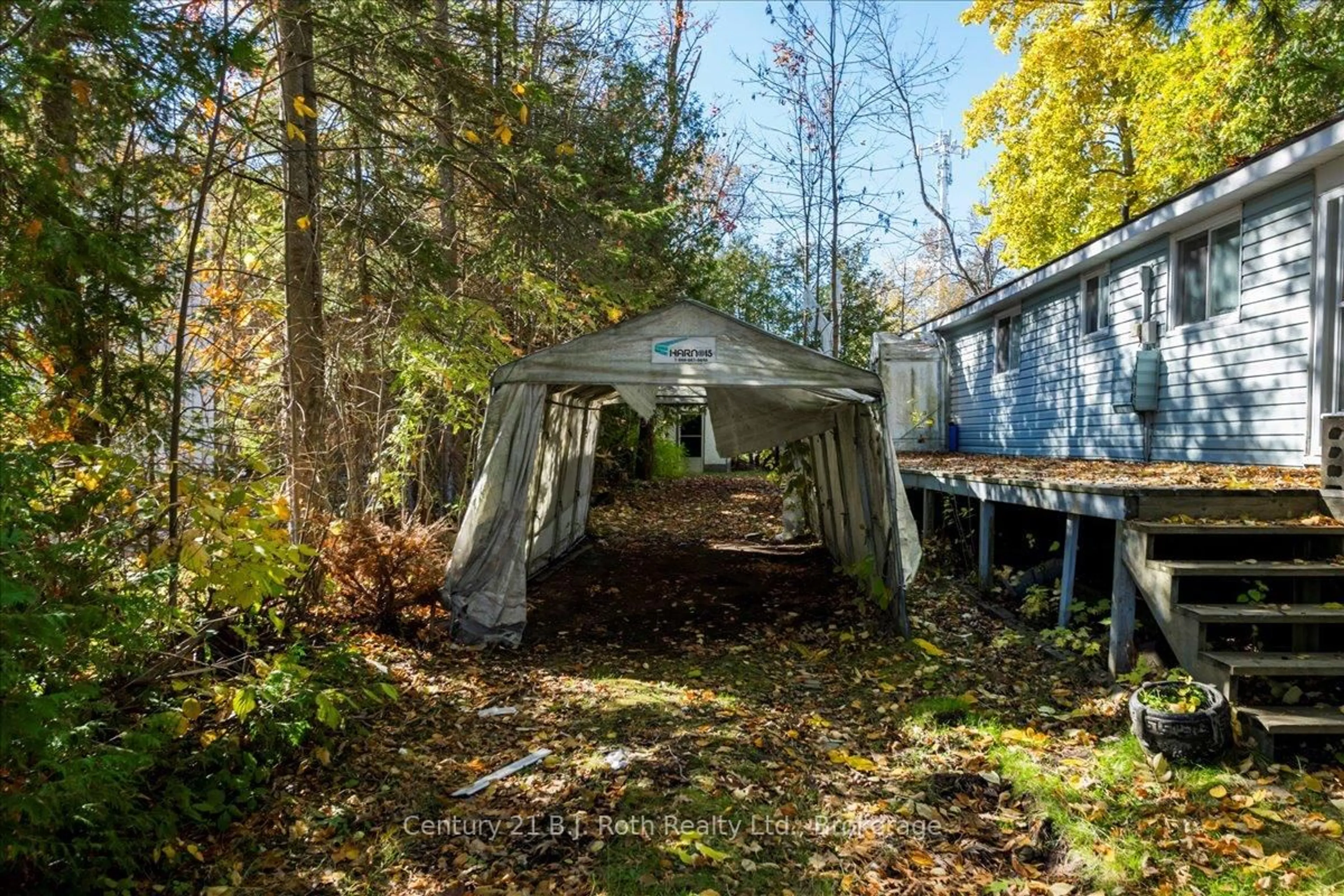 Shed for 152 Beck St, Wasaga Beach Ontario L9Z 2K7